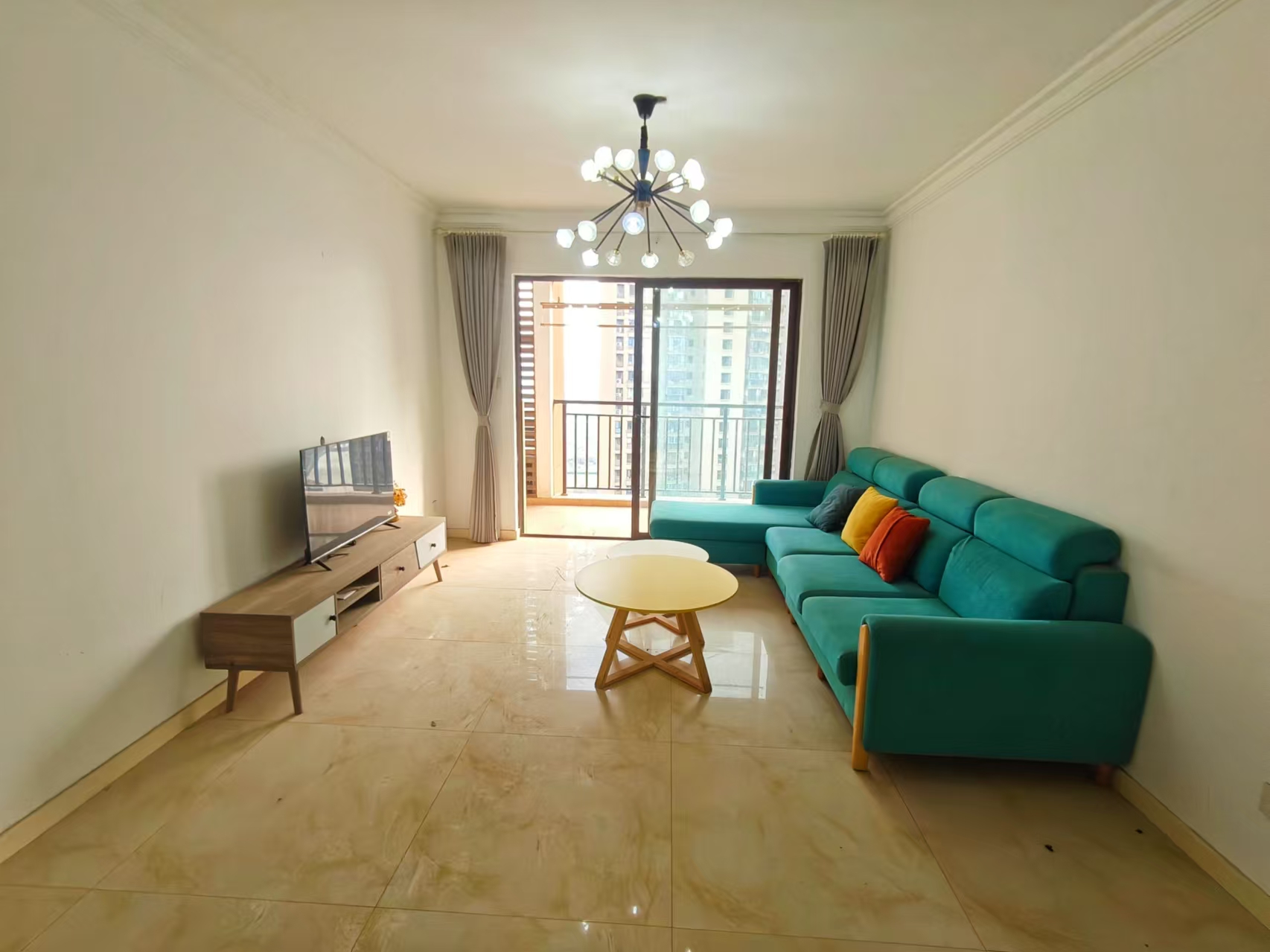 华润橡树湾 3室2厅1卫 2200.0元/月 华润橡树湾 3室2厅1卫 2200.0元/月室内图