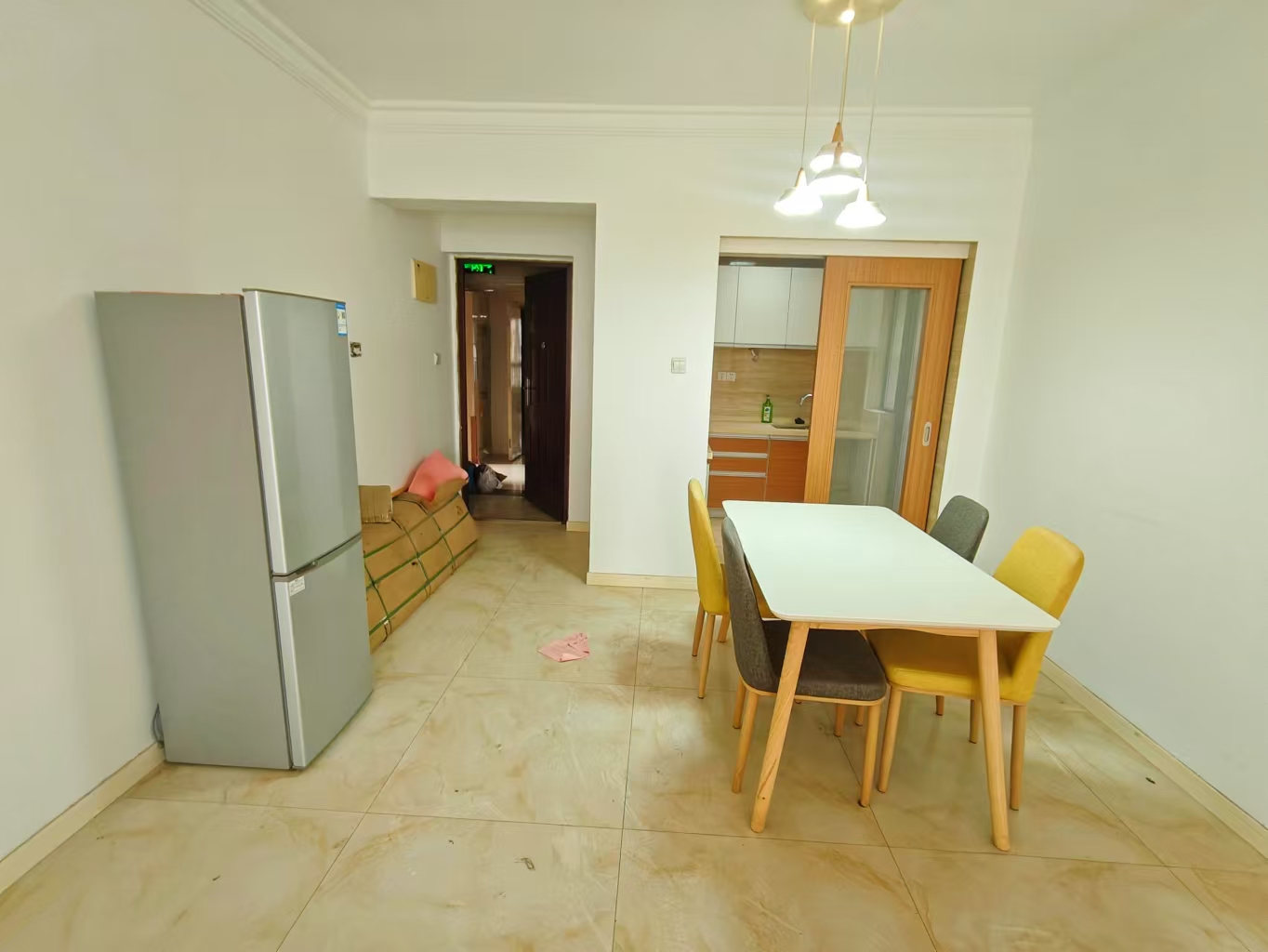 华润橡树湾 3室2厅1卫 2200.0元/月 华润橡树湾 3室2厅1卫 2200.0元/月室内图