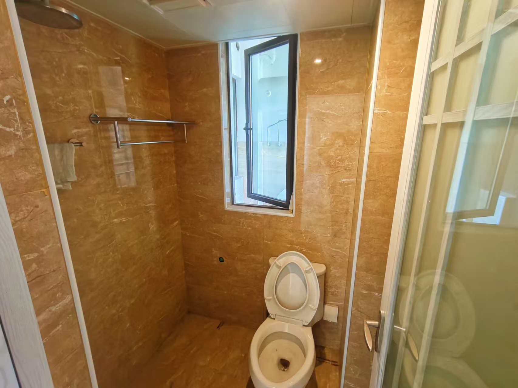 华润橡树湾 3室2厅1卫 2200.0元/月 华润橡树湾 3室2厅1卫 2200.0元/月室内图