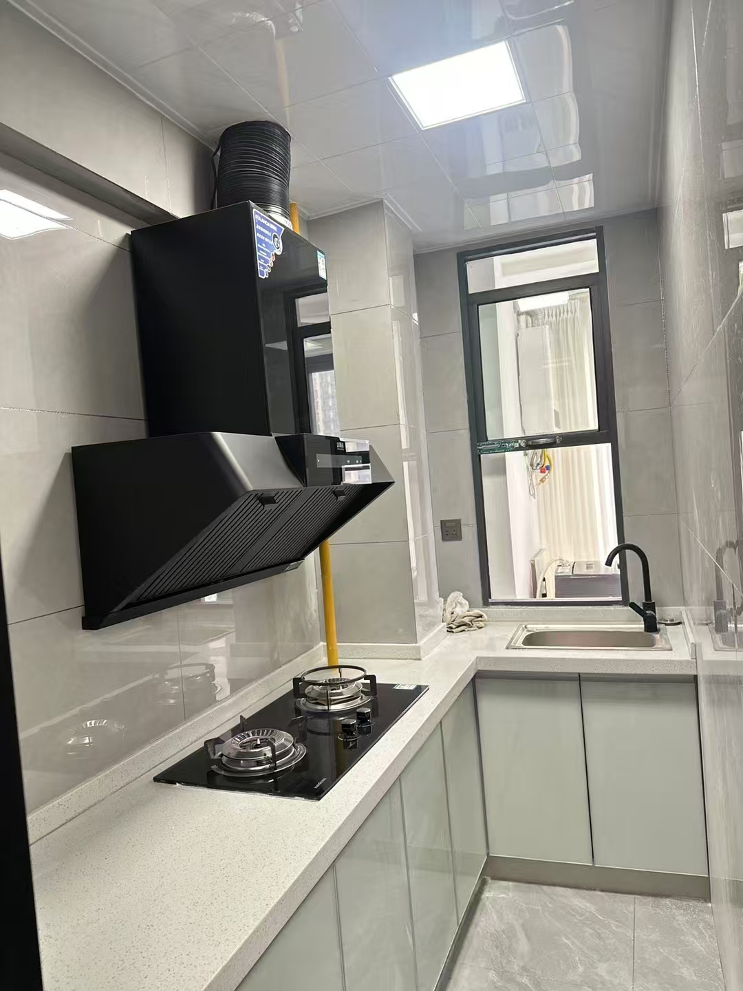 宝基广场 1室1厅1卫 1600.0元/月 宝基广场 1室1厅1卫 1600.0元/月室内图