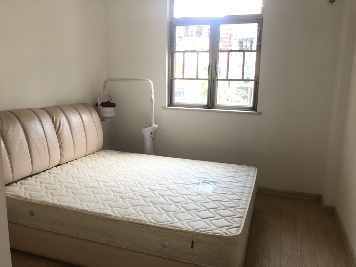 米兰春天 3室2厅1卫 1900.00元/月 米兰春天 3室2厅1卫 1900.00元/月室内图