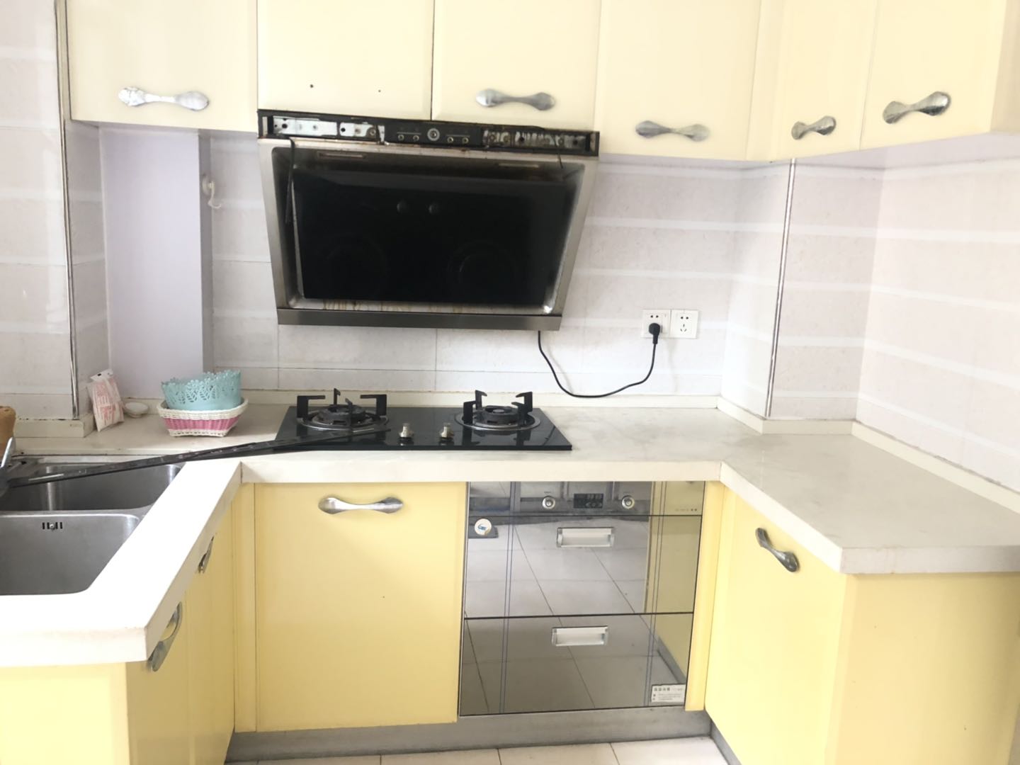 米兰春天 3室2厅1卫 1900.00元/月 米兰春天 3室2厅1卫 1900.00元/月室内图