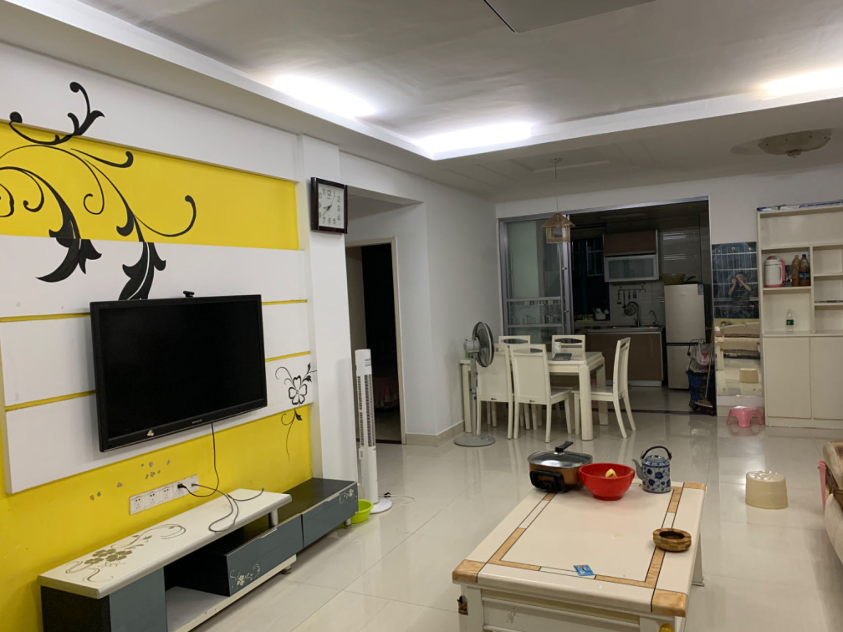 云顶上品  3室2厅1卫    1650.0元/月 云顶上品  3室2厅1卫    1650.0元/月室内图1