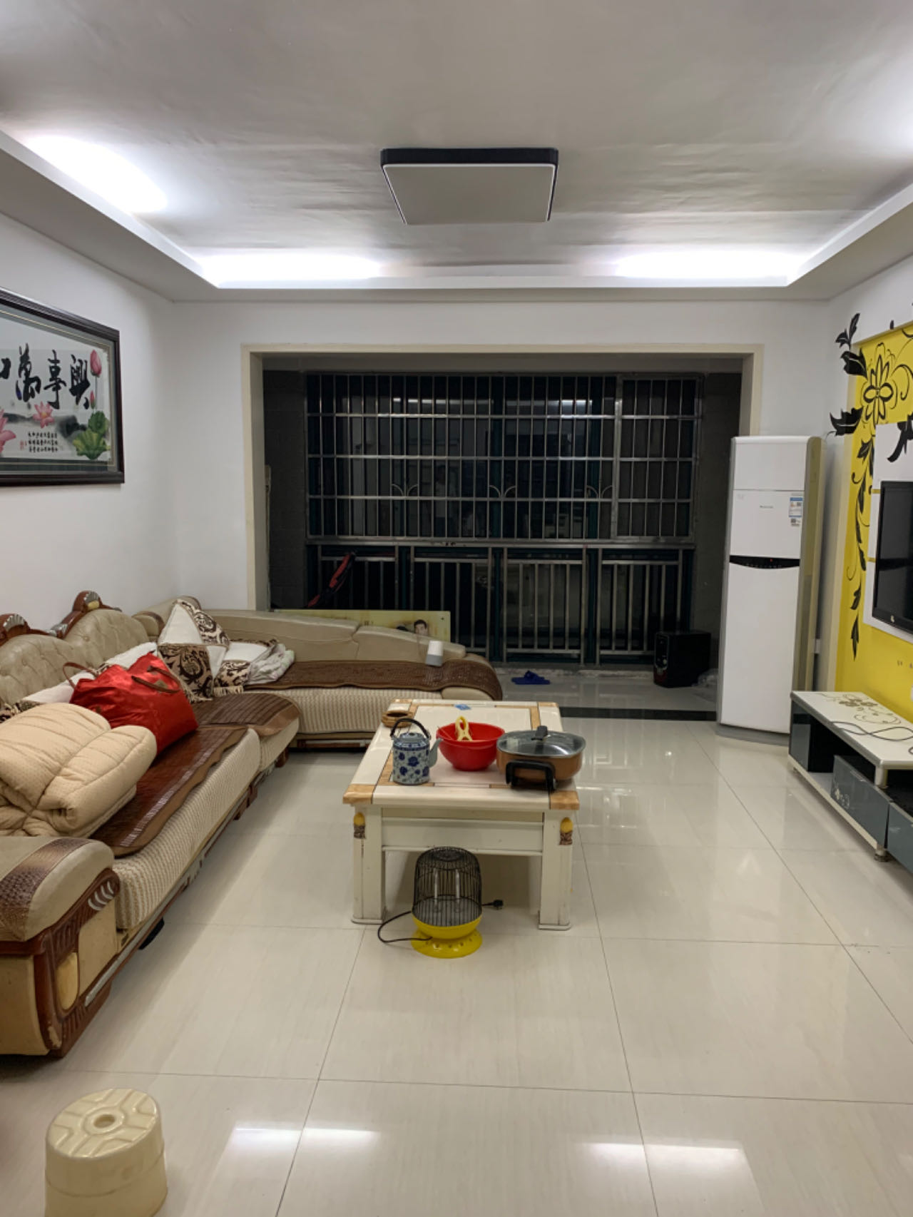 云顶上品  3室2厅1卫    1650.0元/月 云顶上品  3室2厅1卫    1650.0元/月室内图