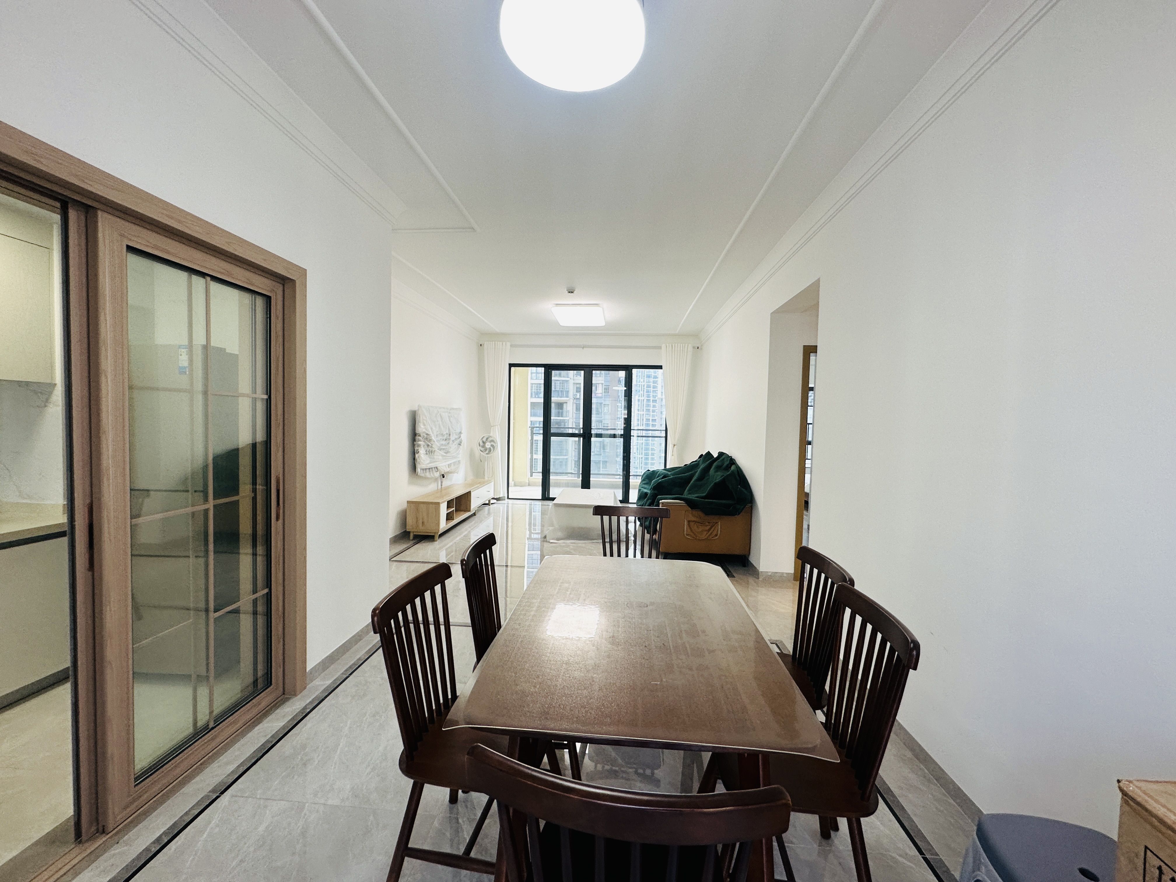 星华海岸城四期  3室2厅2卫    195.0万 星华海岸城四期  3室2厅2卫    195.0万其他