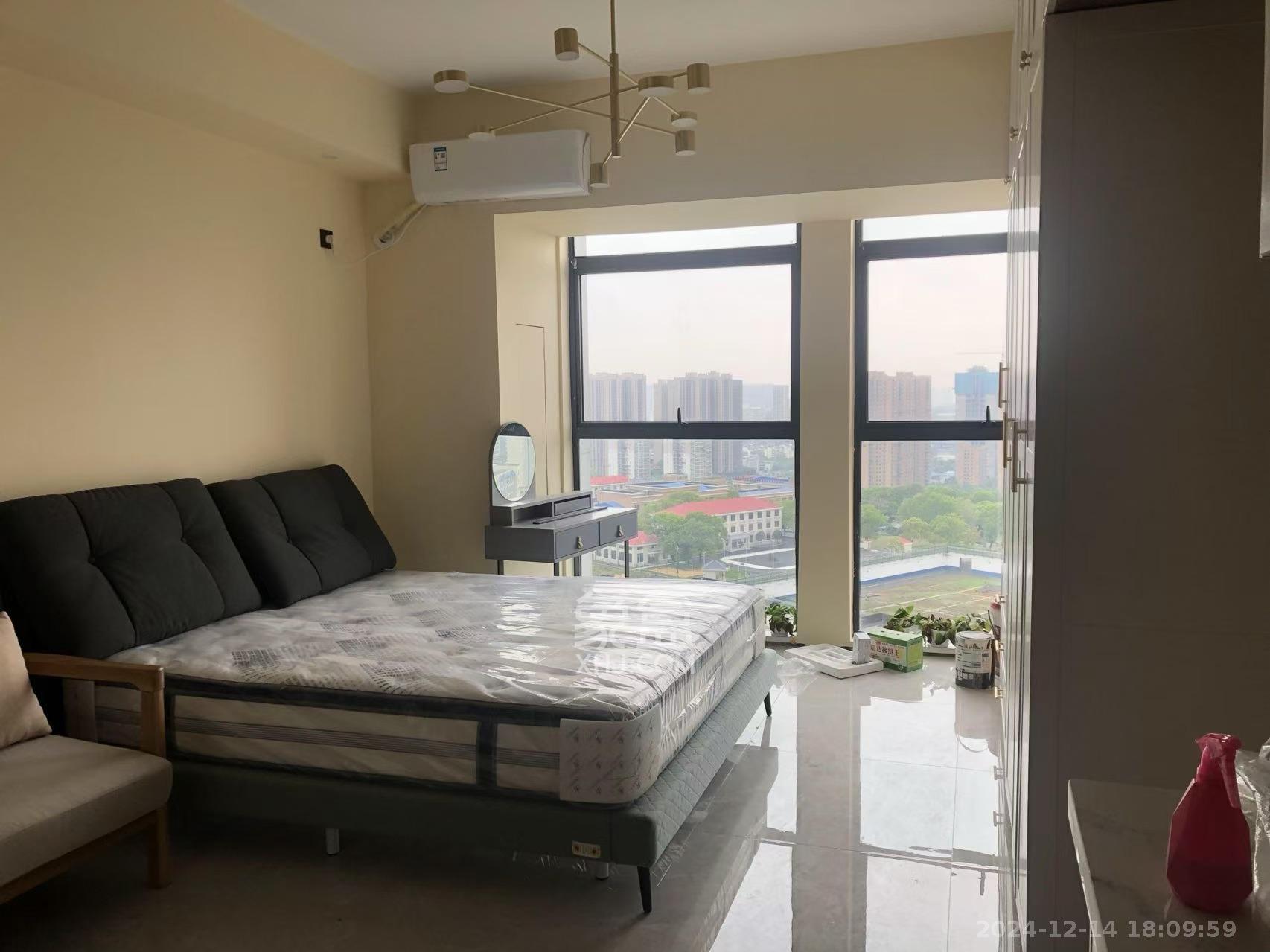 五峰国际 1室1厅1卫 1700.0元/月 五峰国际 1室1厅1卫 1700.0元/月室内图