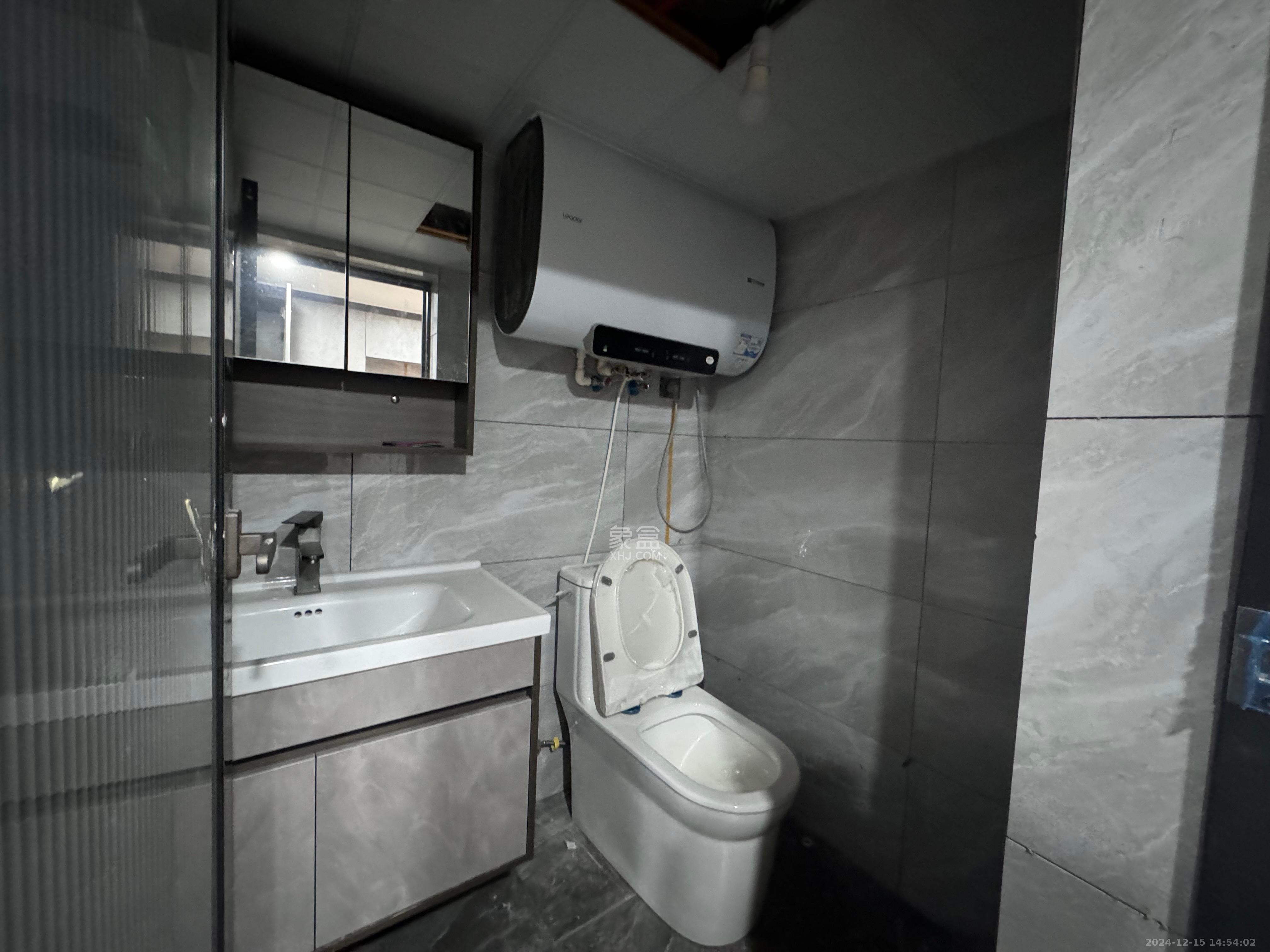 卓越江岸 2室1厅1卫 2500.0元/月 卓越江岸 2室1厅1卫 2500.0元/月室内图