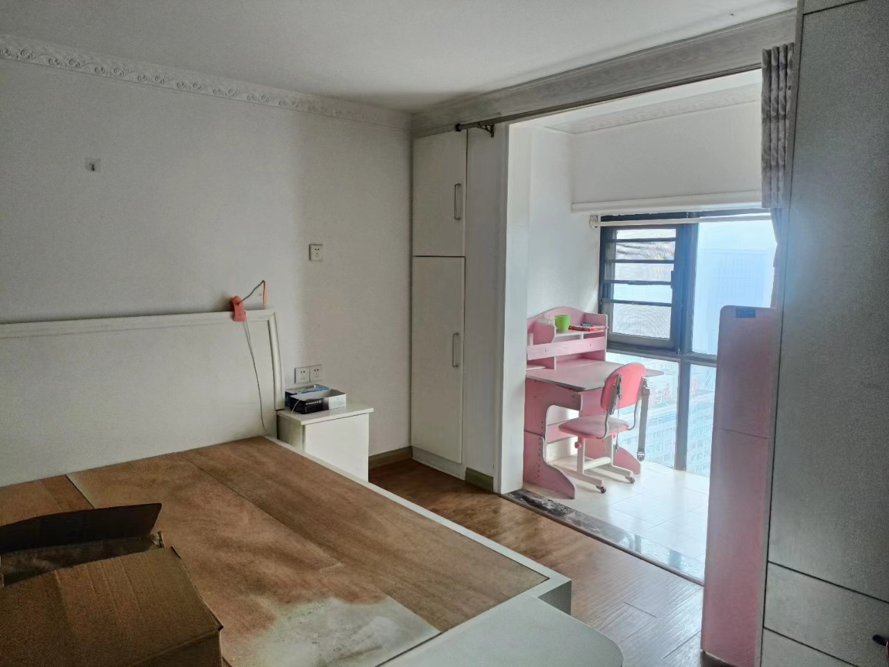 龙泰上品 4室2厅2卫 1500.0元/月 龙泰上品 4室2厅2卫 1500.0元/月室内图