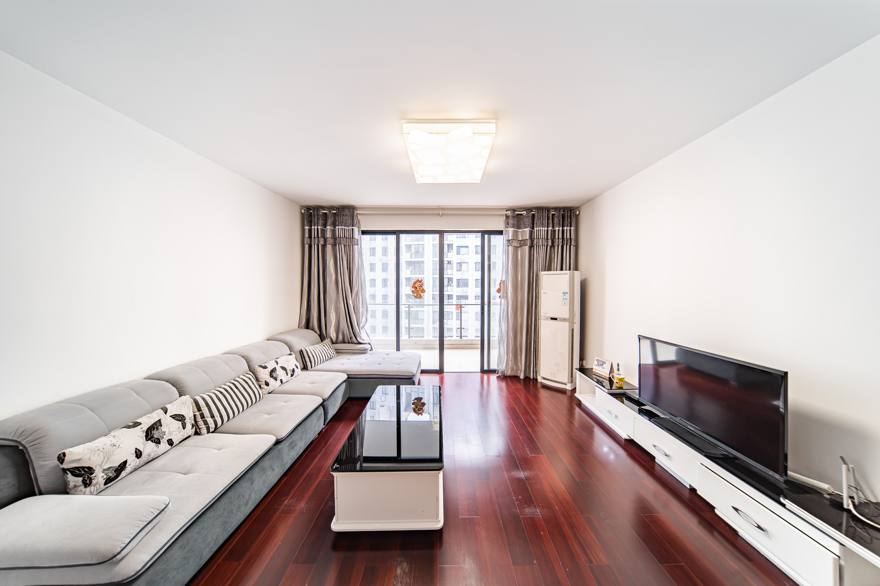 阳光100三期  3室2厅2卫    109.0万 阳光100三期  3室2厅2卫    109.0万