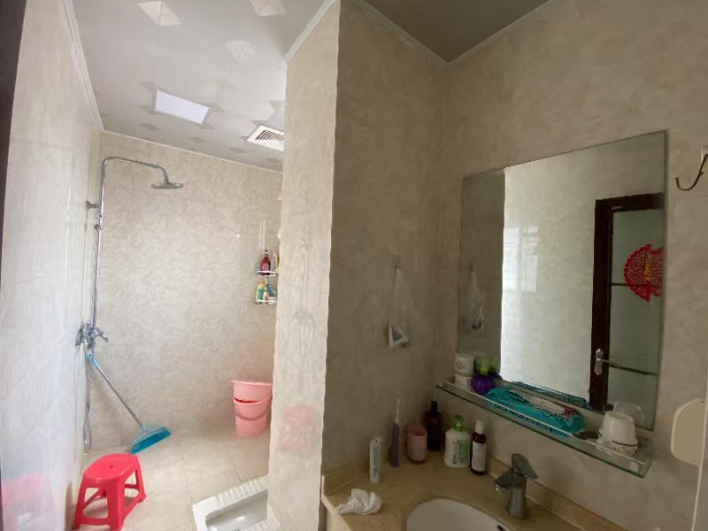 国瑞花园 6室2厅3卫 8000.0元/月 国瑞花园 6室2厅3卫 8000.0元/月室内图