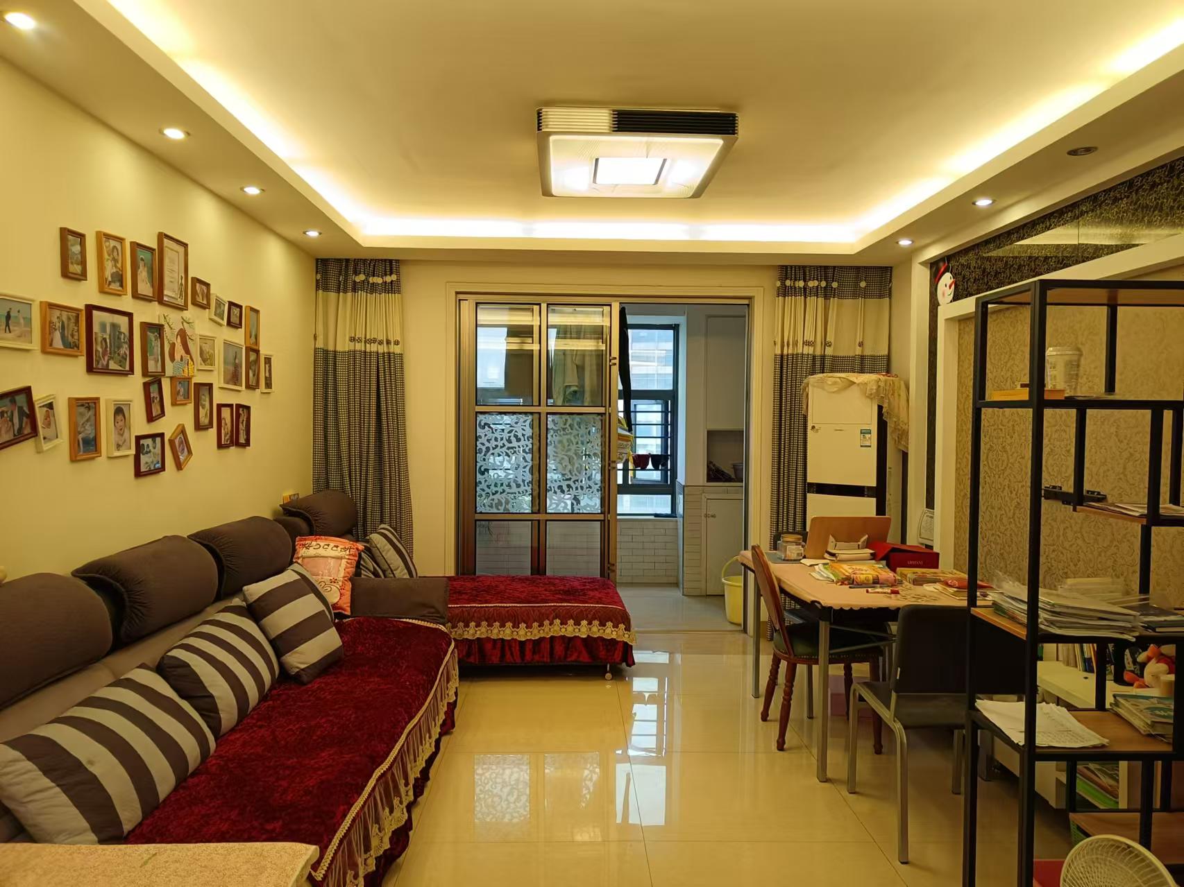 香雨一品 2室1厅2卫 2600.0元/月 香雨一品 2室1厅2卫 2600.0元/月室内图