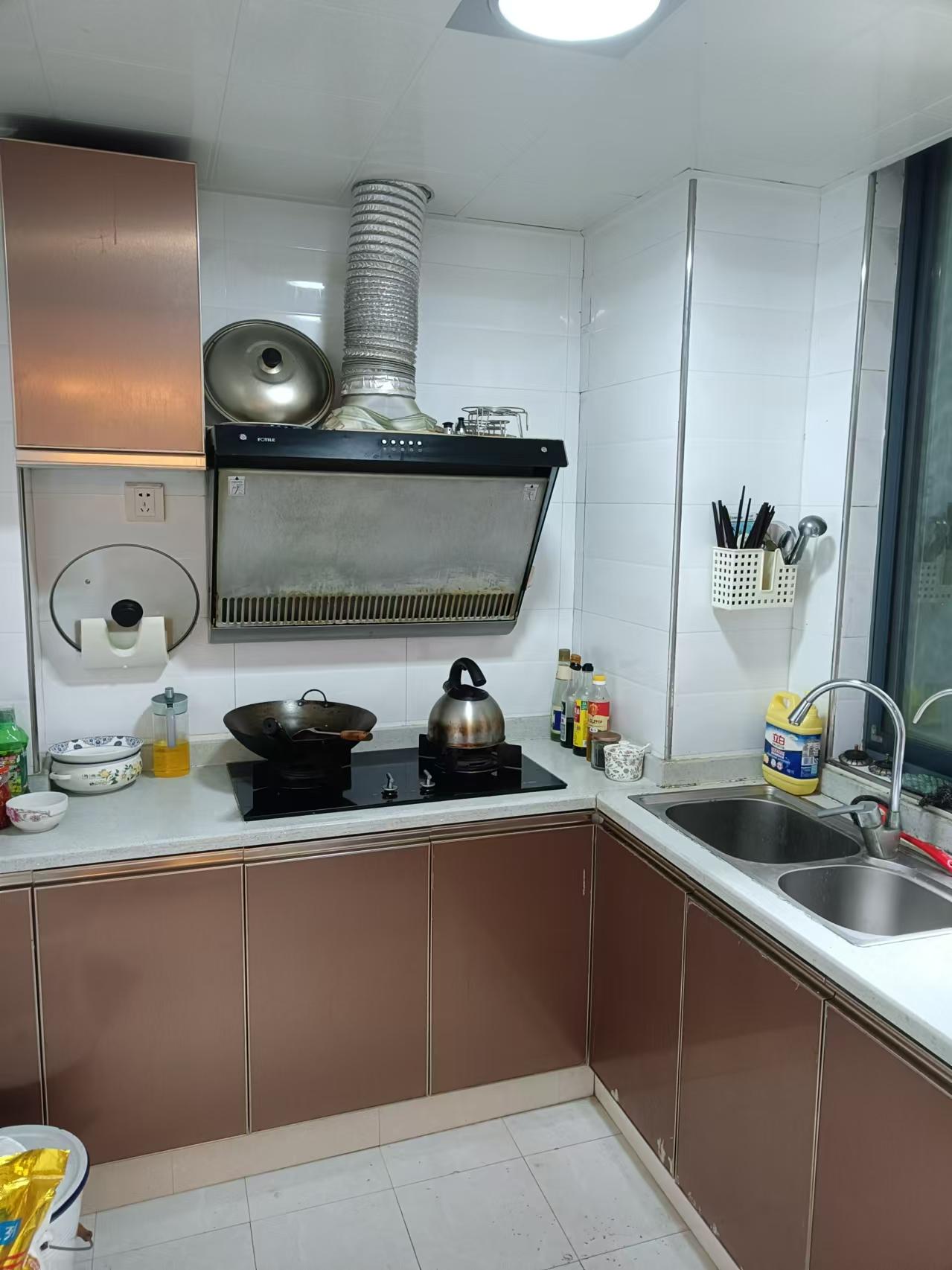 香雨一品 2室1厅2卫 2600.0元/月 香雨一品 2室1厅2卫 2600.0元/月室内图