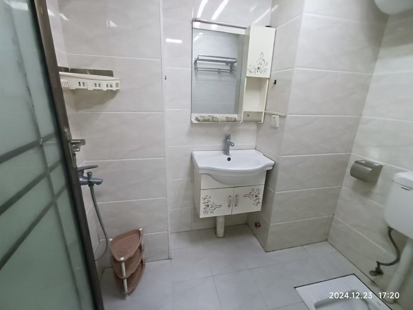 梓山湖公馆  1室1厅1卫    1100.0元/月 梓山湖公馆  1室1厅1卫    1100.0元/月