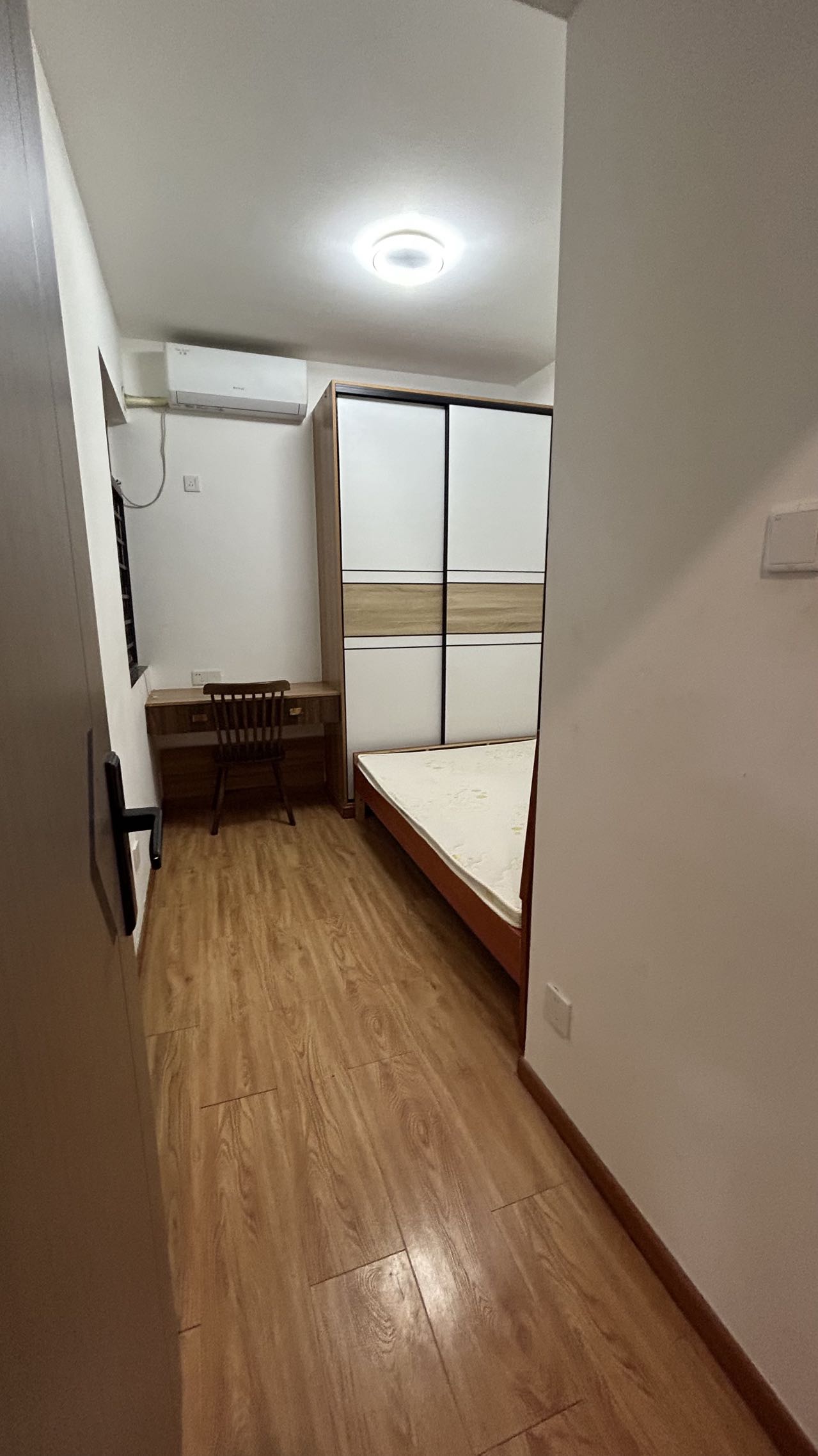 福天藏郡院子  2室2厅1卫    2000.0元/月 福天藏郡院子  2室2厅1卫    2000.0元/月