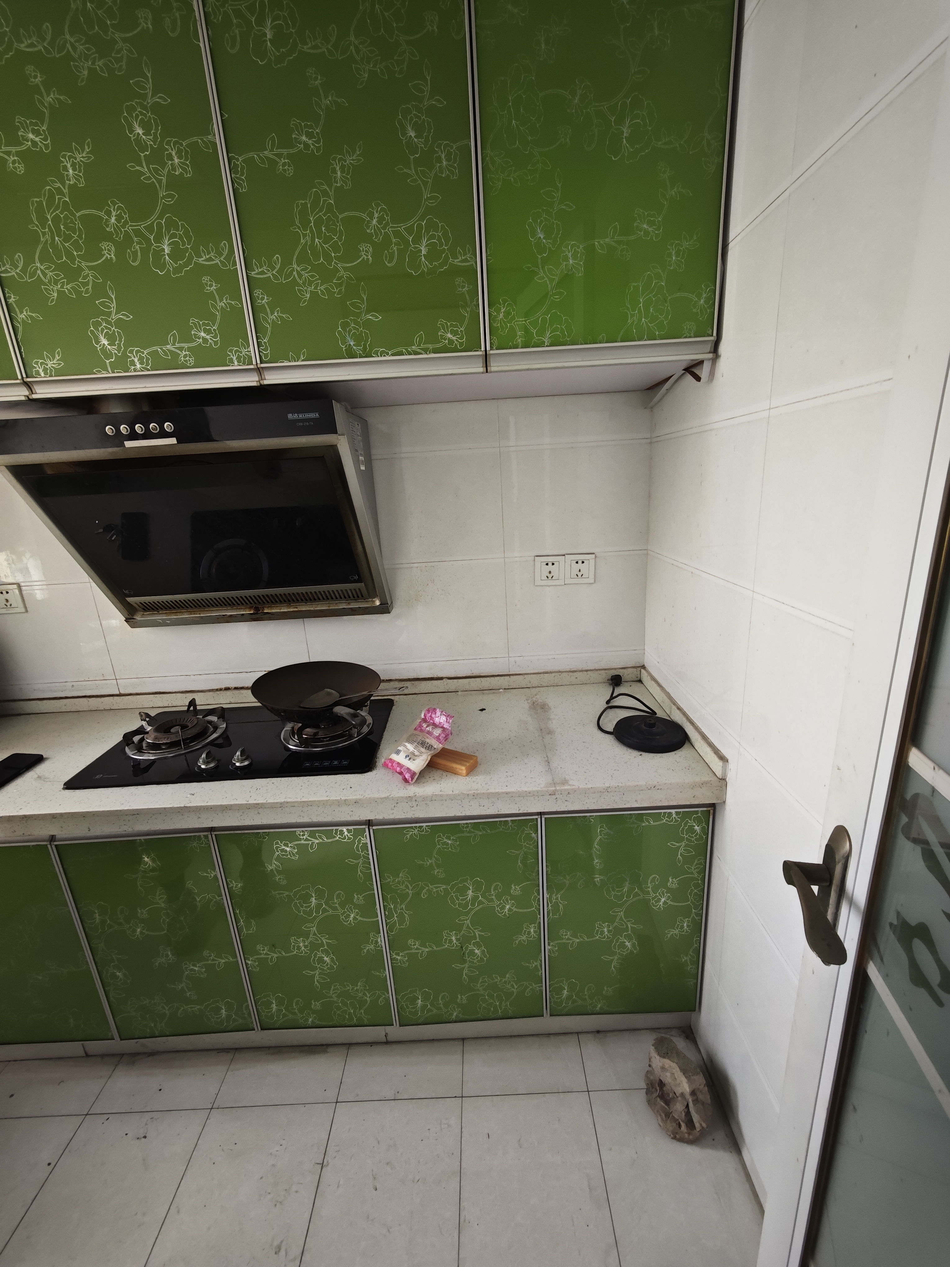 佳兆业水岸新都 3室2厅2卫 1600.0元/月 佳兆业水岸新都 3室2厅2卫 1600.0元/月室内图