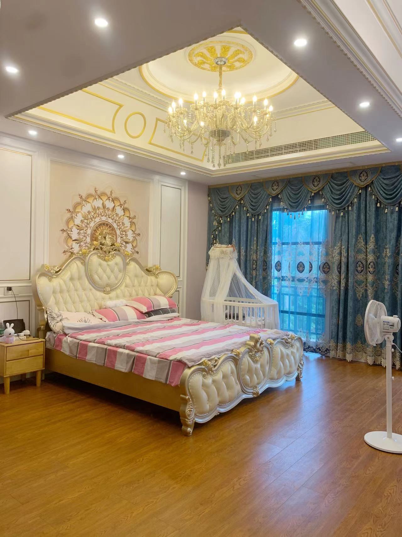 中信台达国际一期 5室2厅3卫 17000.0元/月 中信台达国际一期 5室2厅3卫 17000.0元/月室内图