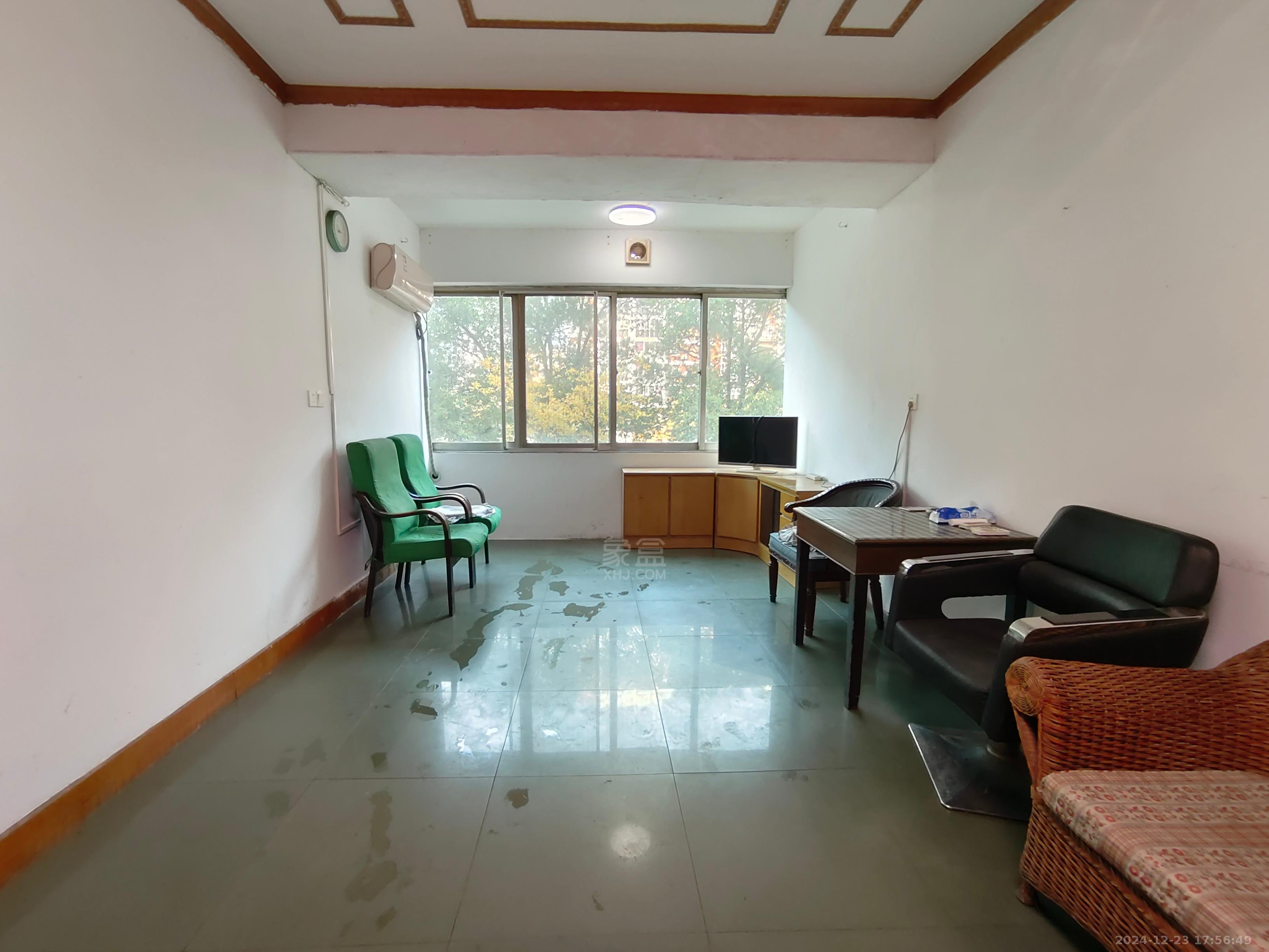 嵩山公寓 1室1厅1卫 1100.0元/月 嵩山公寓 1室1厅1卫 1100.0元/月室内图