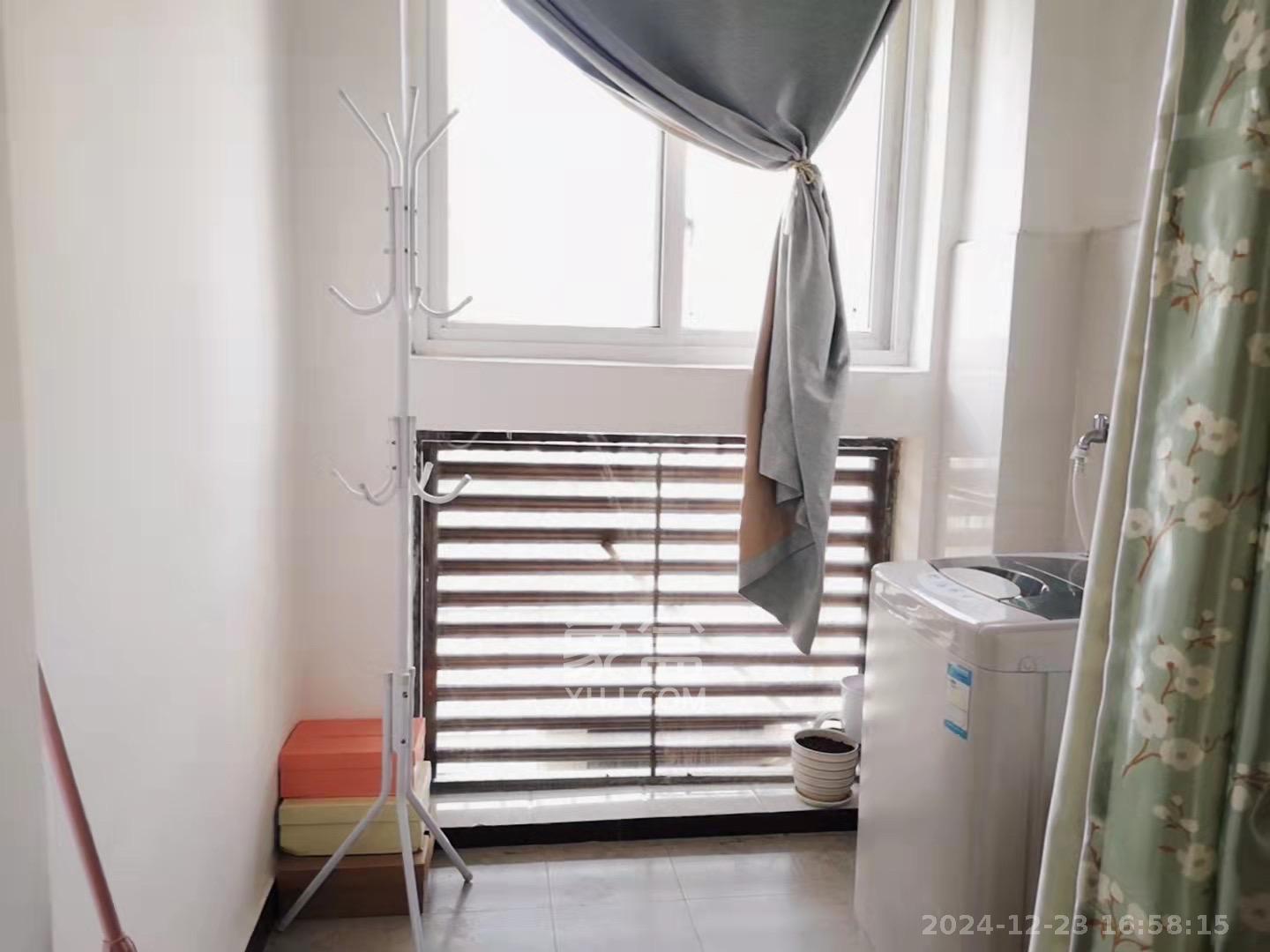 东方航标  1室1厅1卫   1350.00元/月室内图