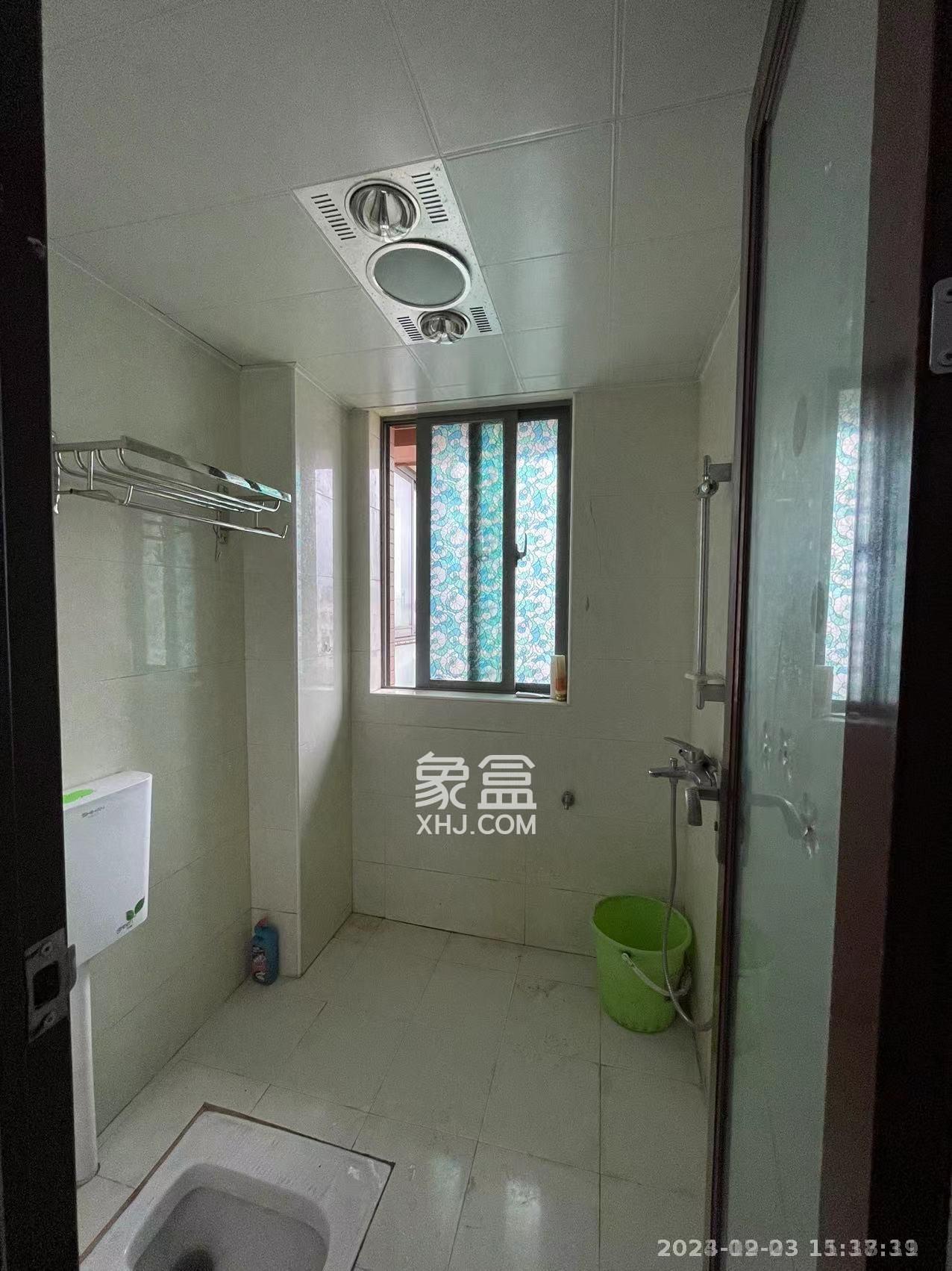 上海城小区  3室2厅2卫   2200.00元/月室内图