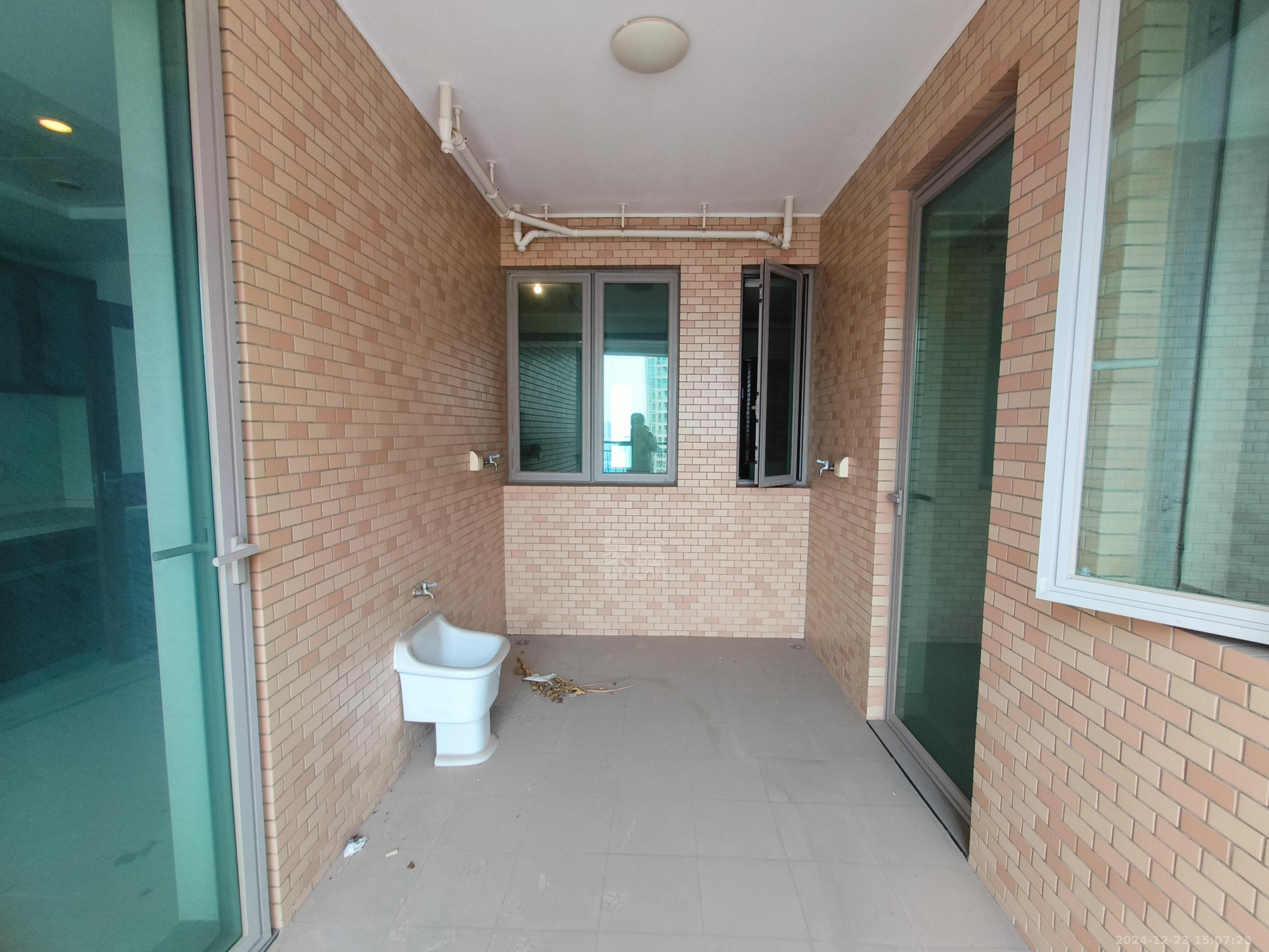 晋合湘水湾一期 4室2厅2卫 5000.0元/月 晋合湘水湾一期 4室2厅2卫 5000.0元/月室内图