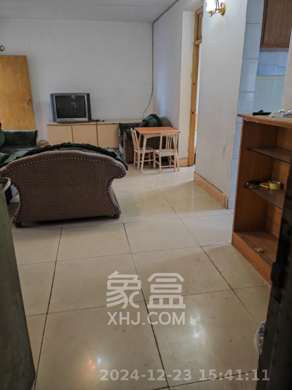 杏花园小区  3室1厅1卫   1500.00元/月室内图