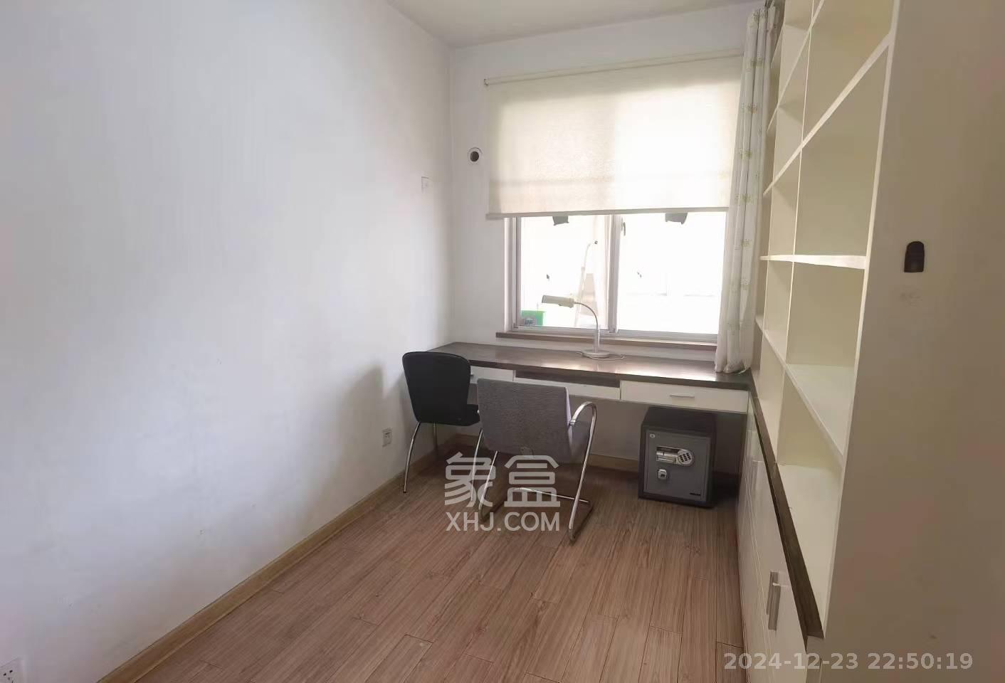 华银园  2室2厅2卫   2300.00元/月室内图