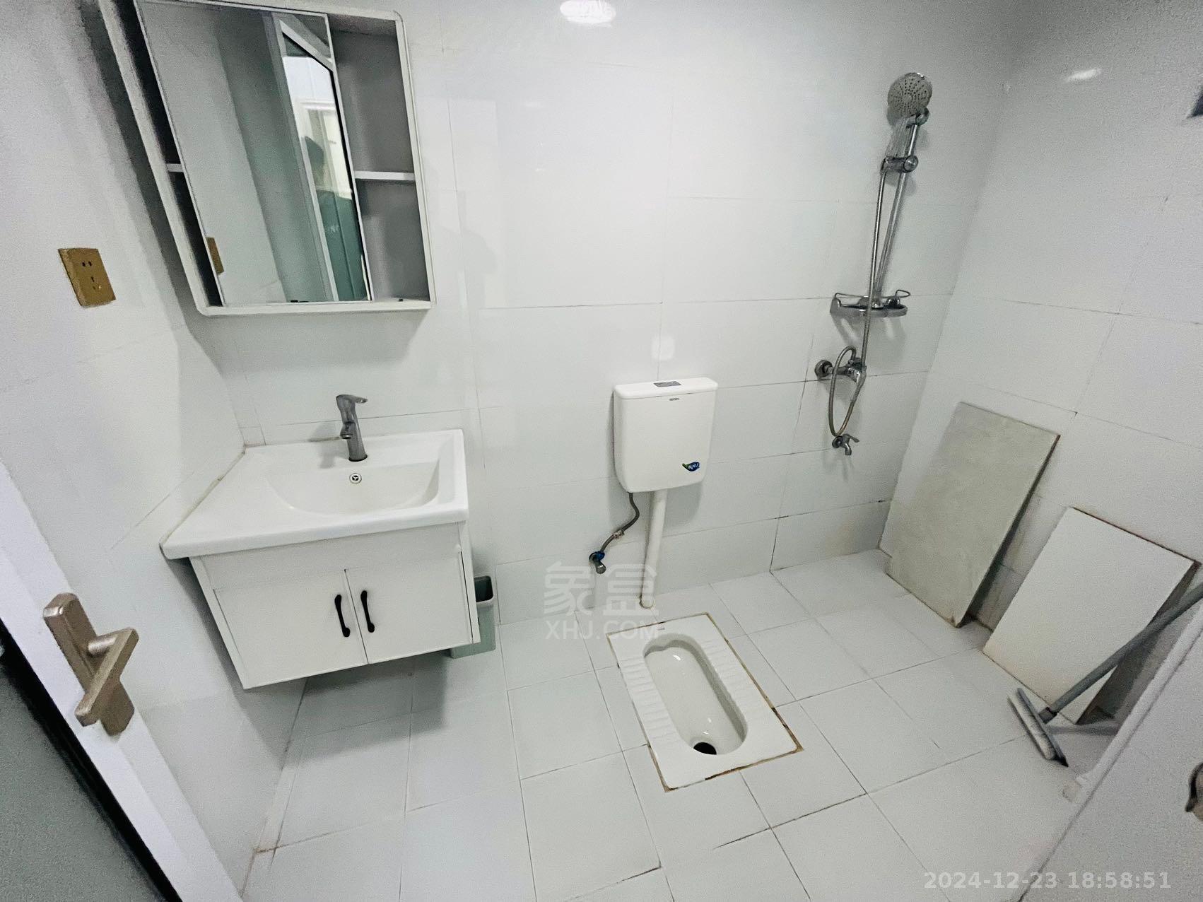 山水豪庭 1室1厅1卫 1400.0元/月 山水豪庭 1室1厅1卫 1400.0元/月室内图