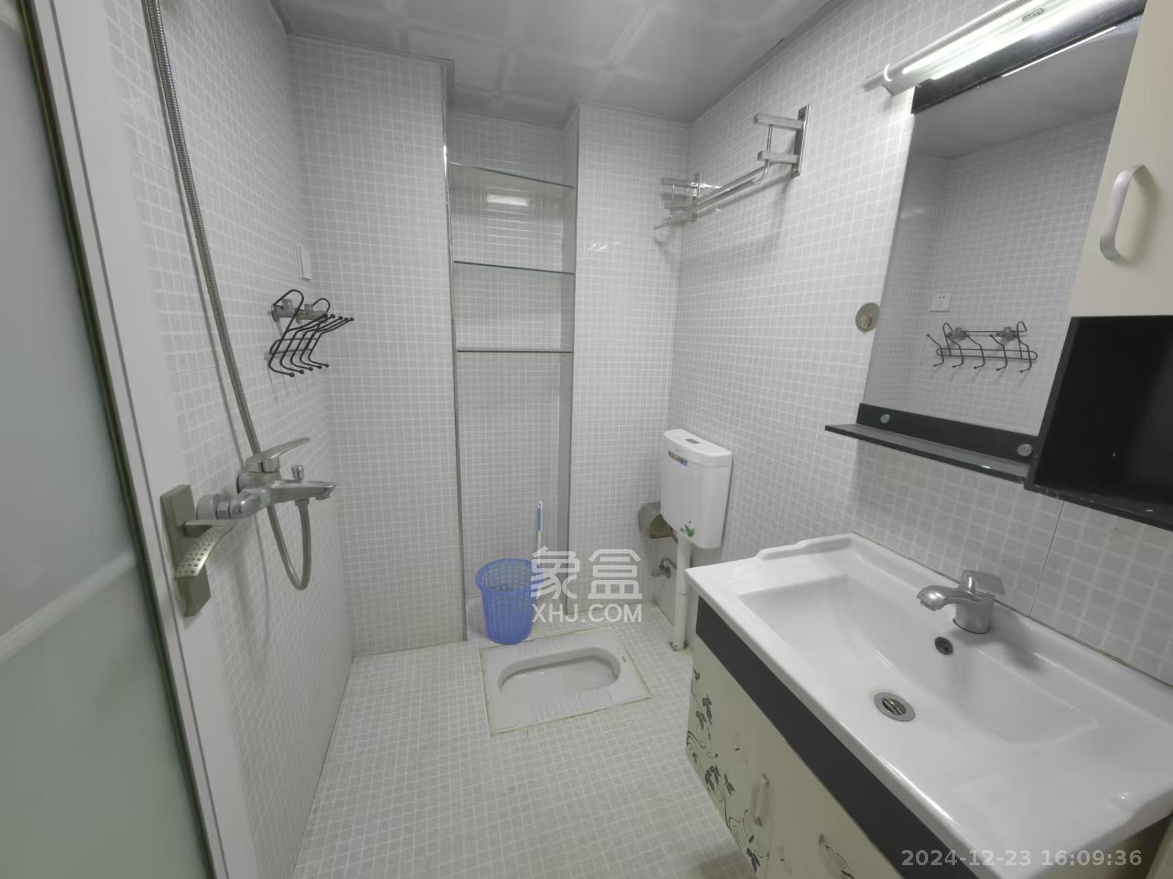 亚商国际 1室1厅1卫 1500.0元/月 亚商国际 1室1厅1卫 1500.0元/月室内图