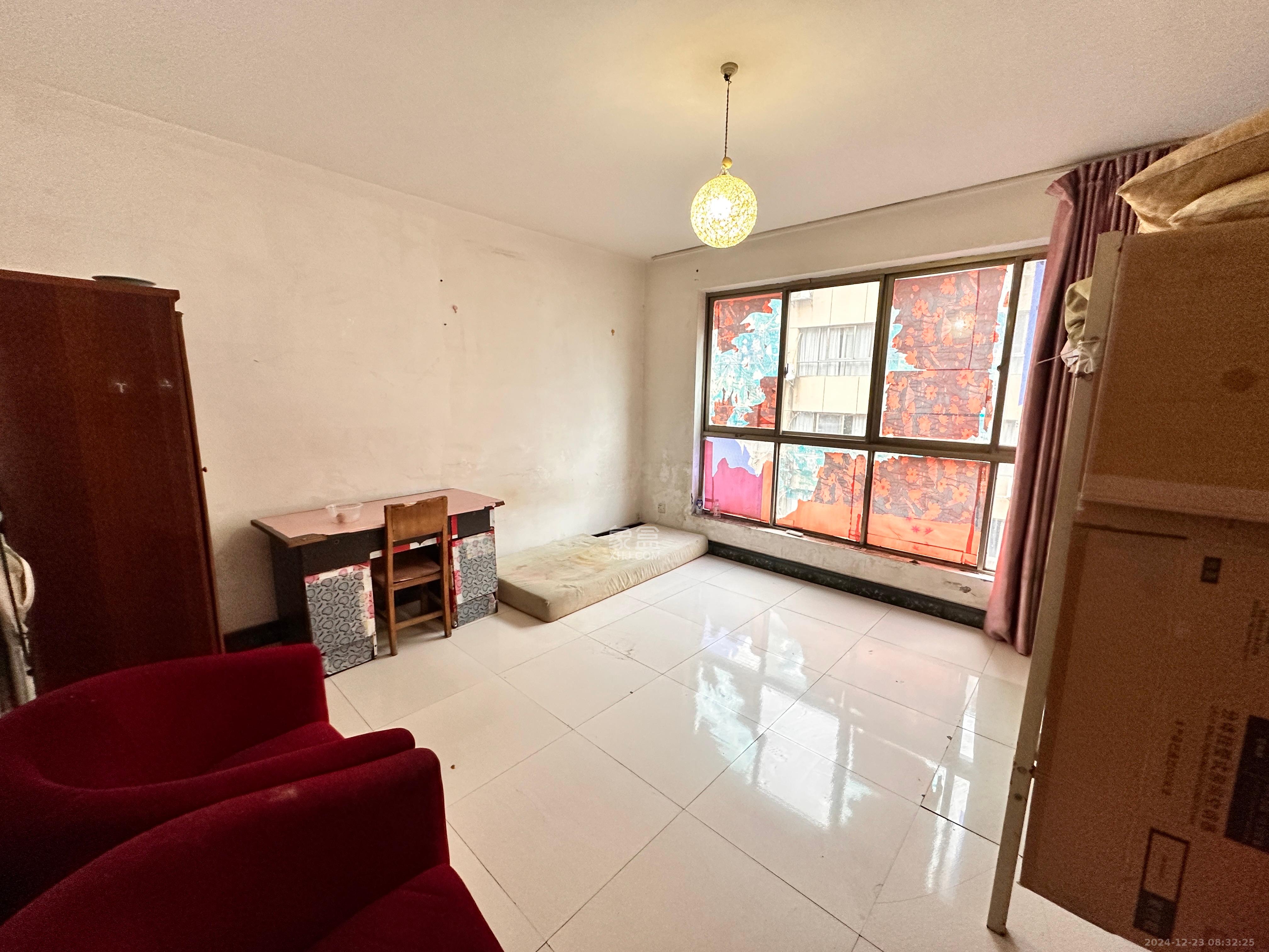 雄海花园 2室2厅1卫 1800.0元/月 雄海花园 2室2厅1卫 1800.0元/月室内图