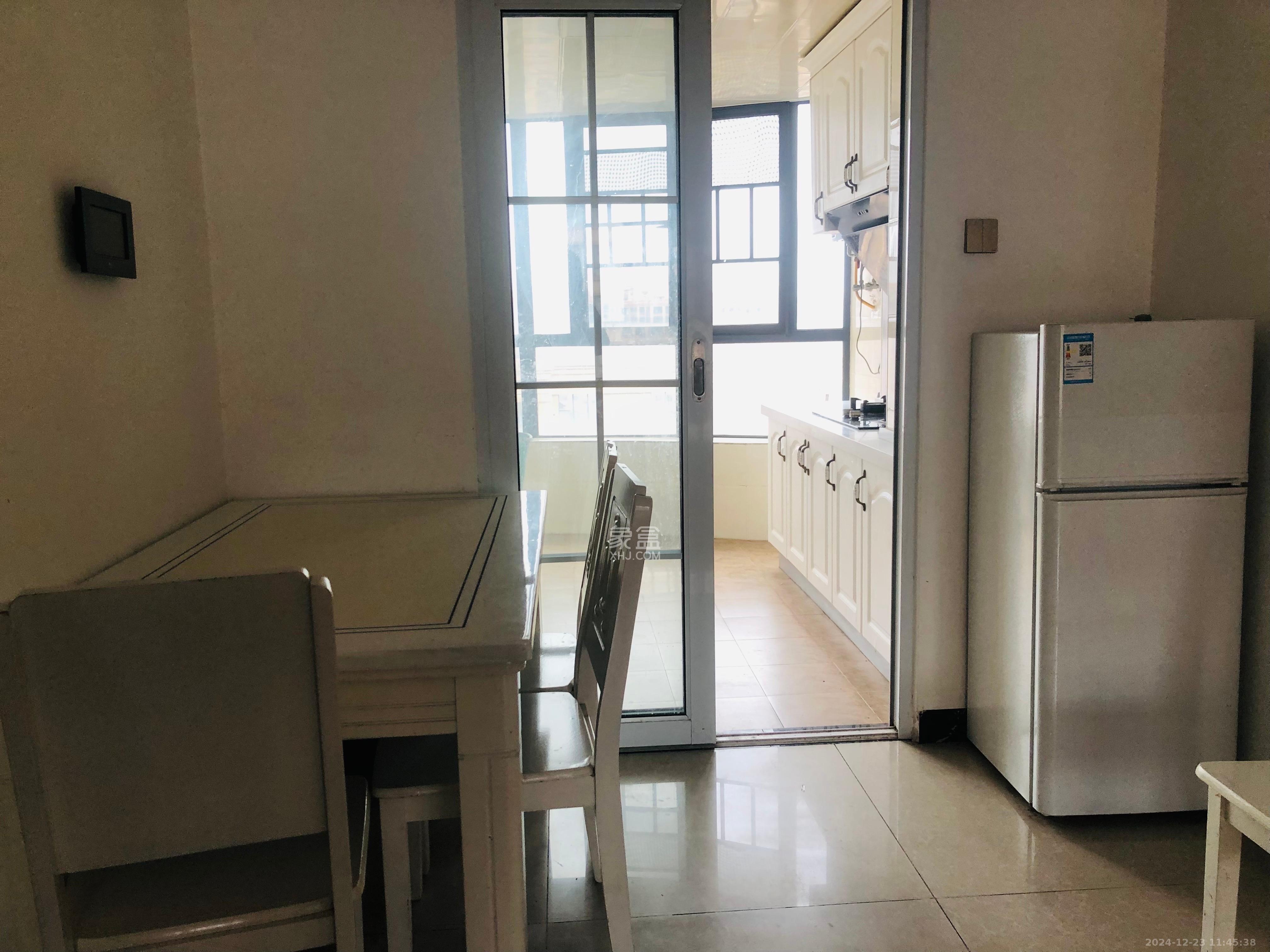 五矿万境水岸一期(万境水岸嘉苑) 3室2厅2卫 2400.0元/月 五矿万境水岸一期(万境水岸嘉苑) 3室2厅2卫 2400.0元/月室内图