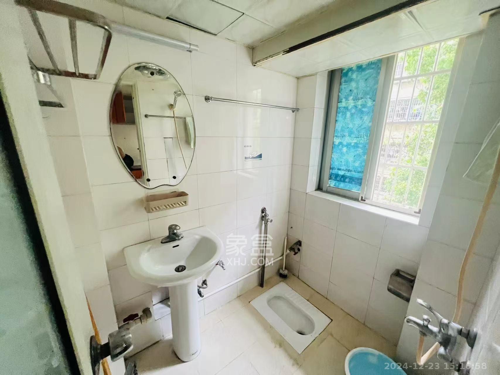 佳园星城 3室2厅1卫 1800.0元/月 佳园星城 3室2厅1卫 1800.0元/月室内图