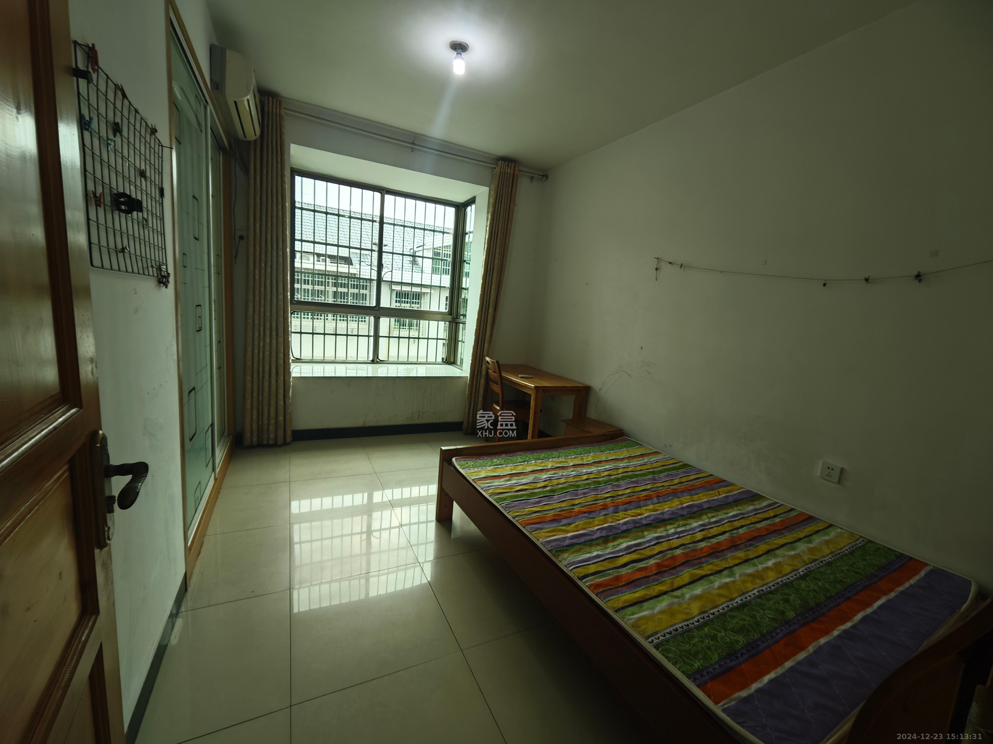 金桂小区一期 2室1厅1卫 800.0元/月 金桂小区一期 2室1厅1卫 800.0元/月室内图