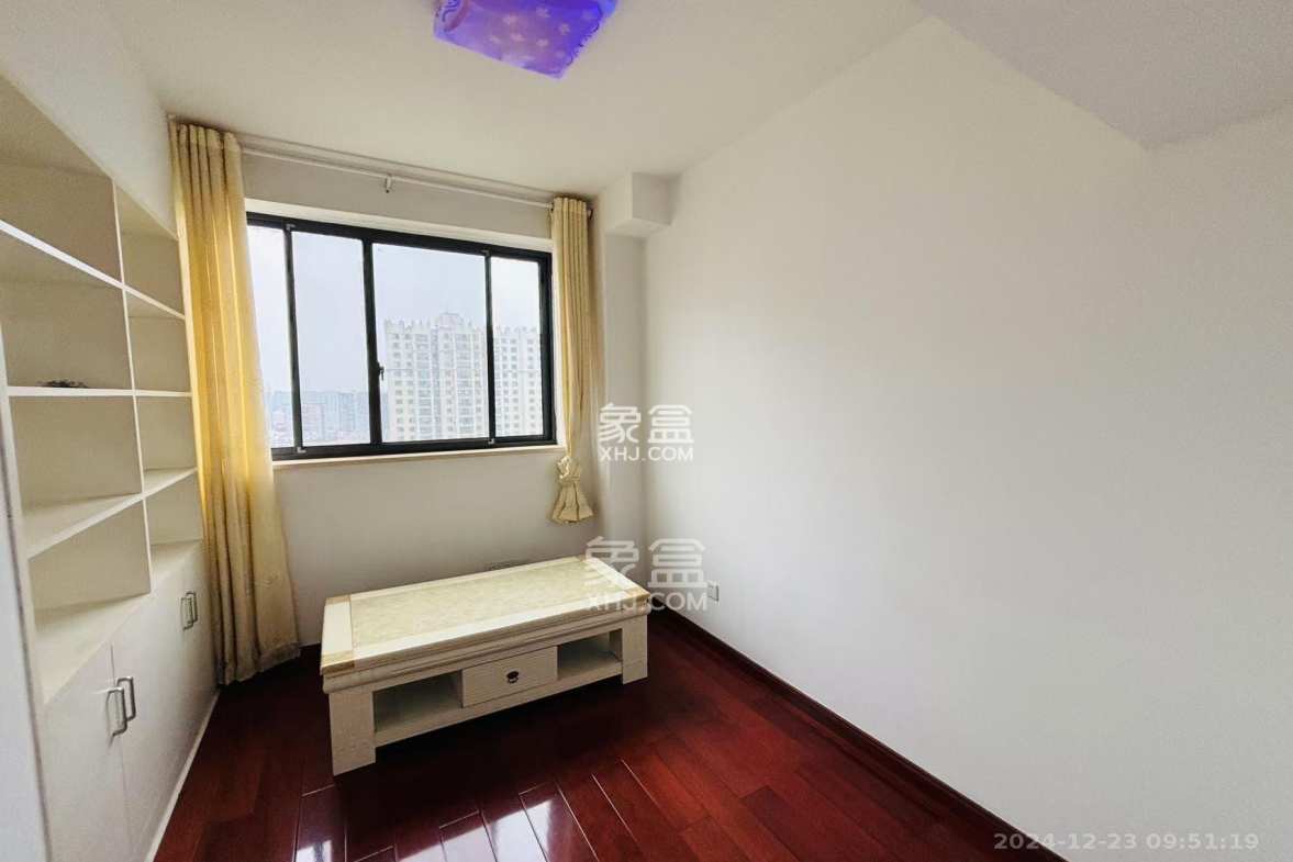 青园  3室2厅1卫    2300.0元/月 青园  3室2厅1卫    2300.0元/月室内图