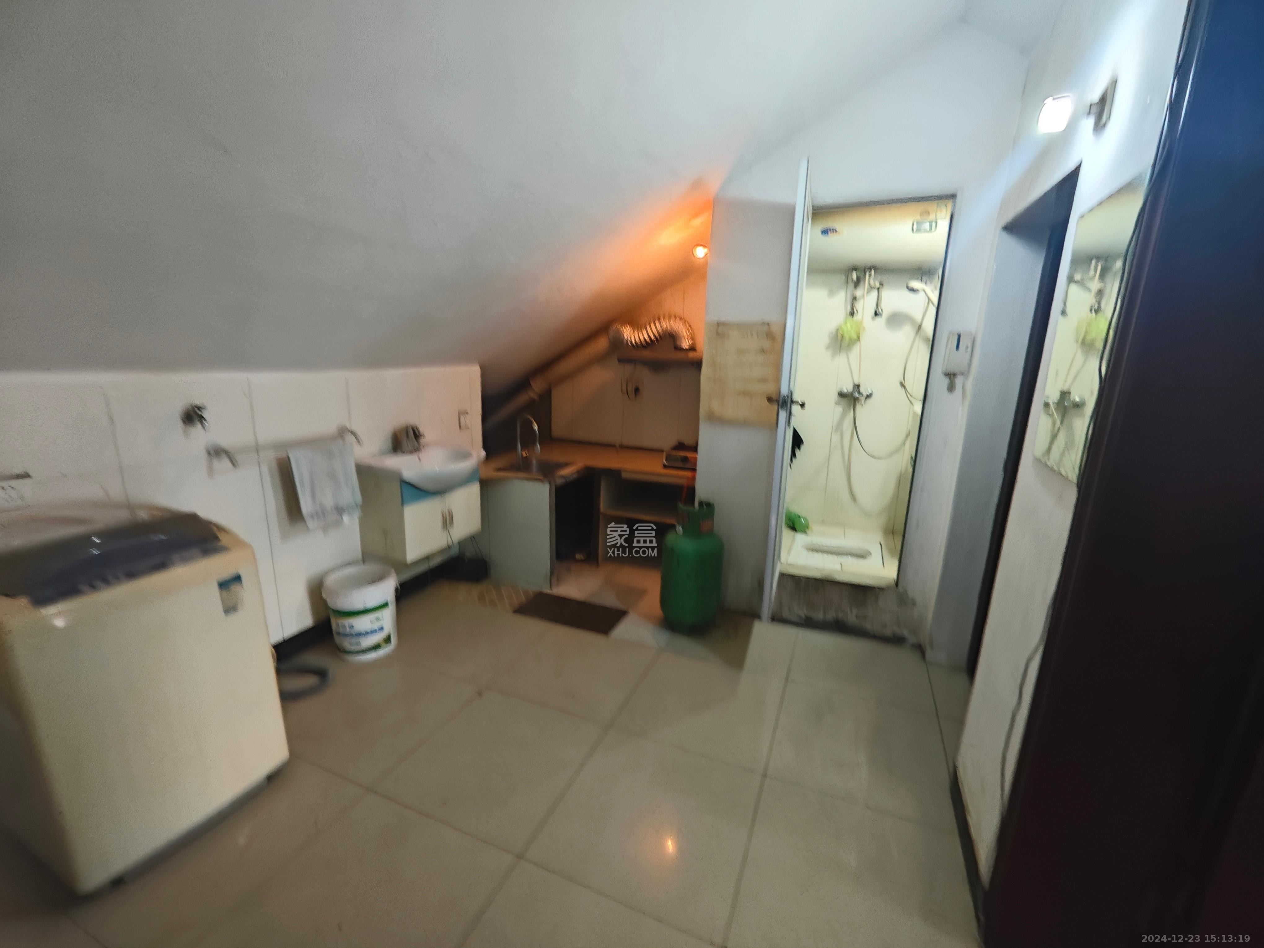 金桂小区一期 2室1厅1卫 800.0元/月 金桂小区一期 2室1厅1卫 800.0元/月室内图