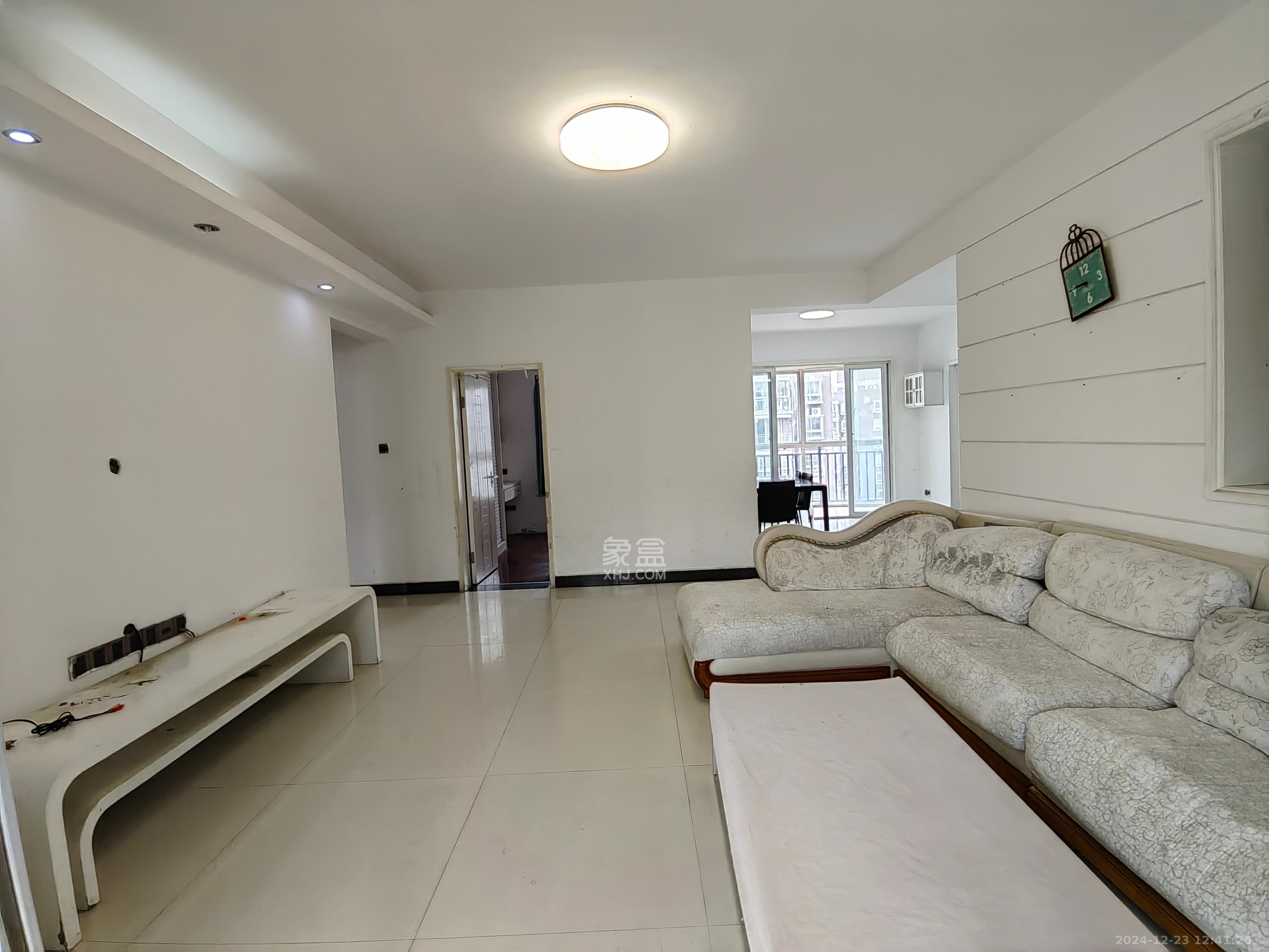 世景华庭 3室2厅2卫 1600.0元/月 世景华庭 3室2厅2卫 1600.0元/月室内图