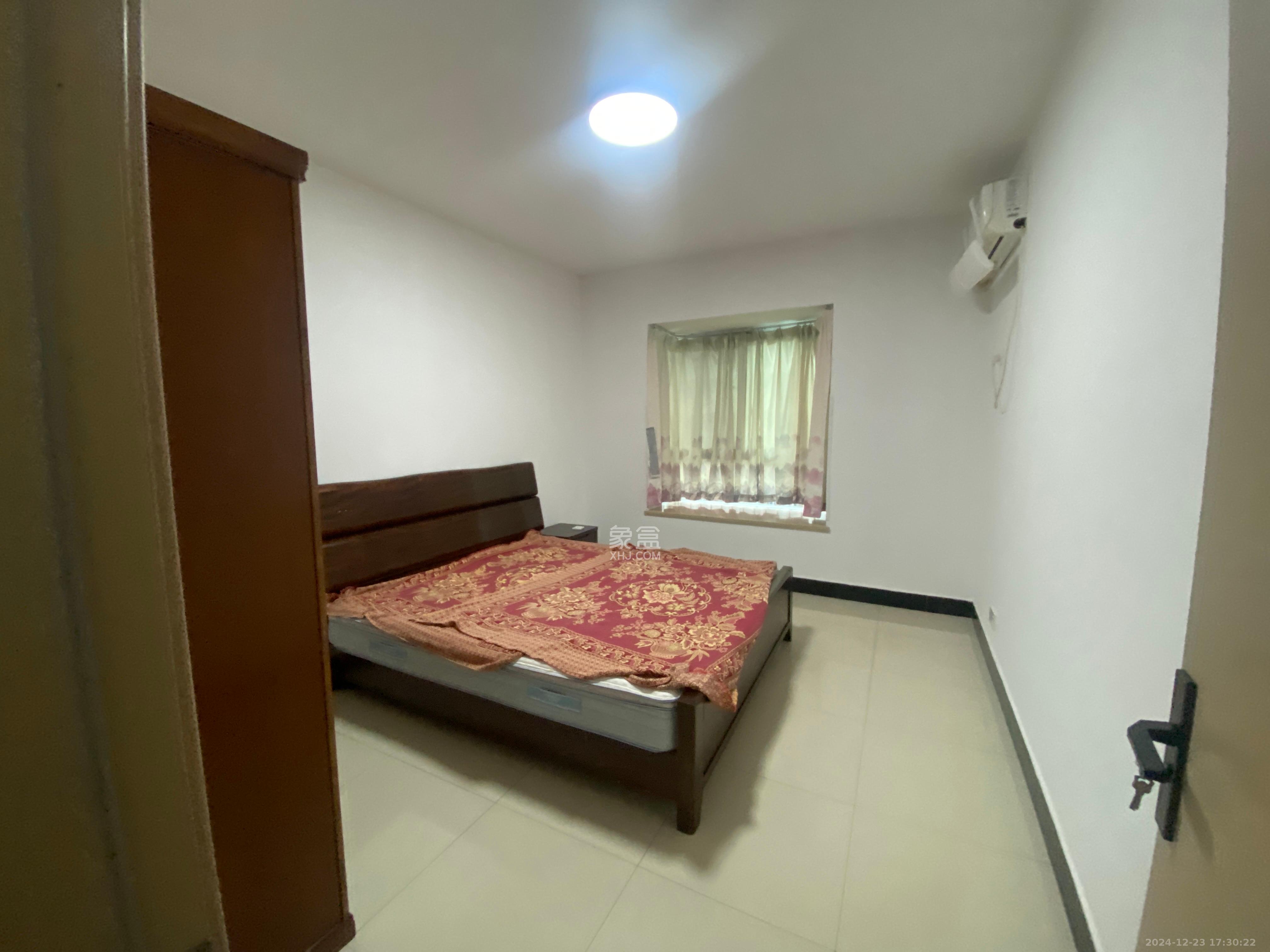 洞井一小区 4室2厅2卫 2200.0元/月 洞井一小区 4室2厅2卫 2200.0元/月室内图