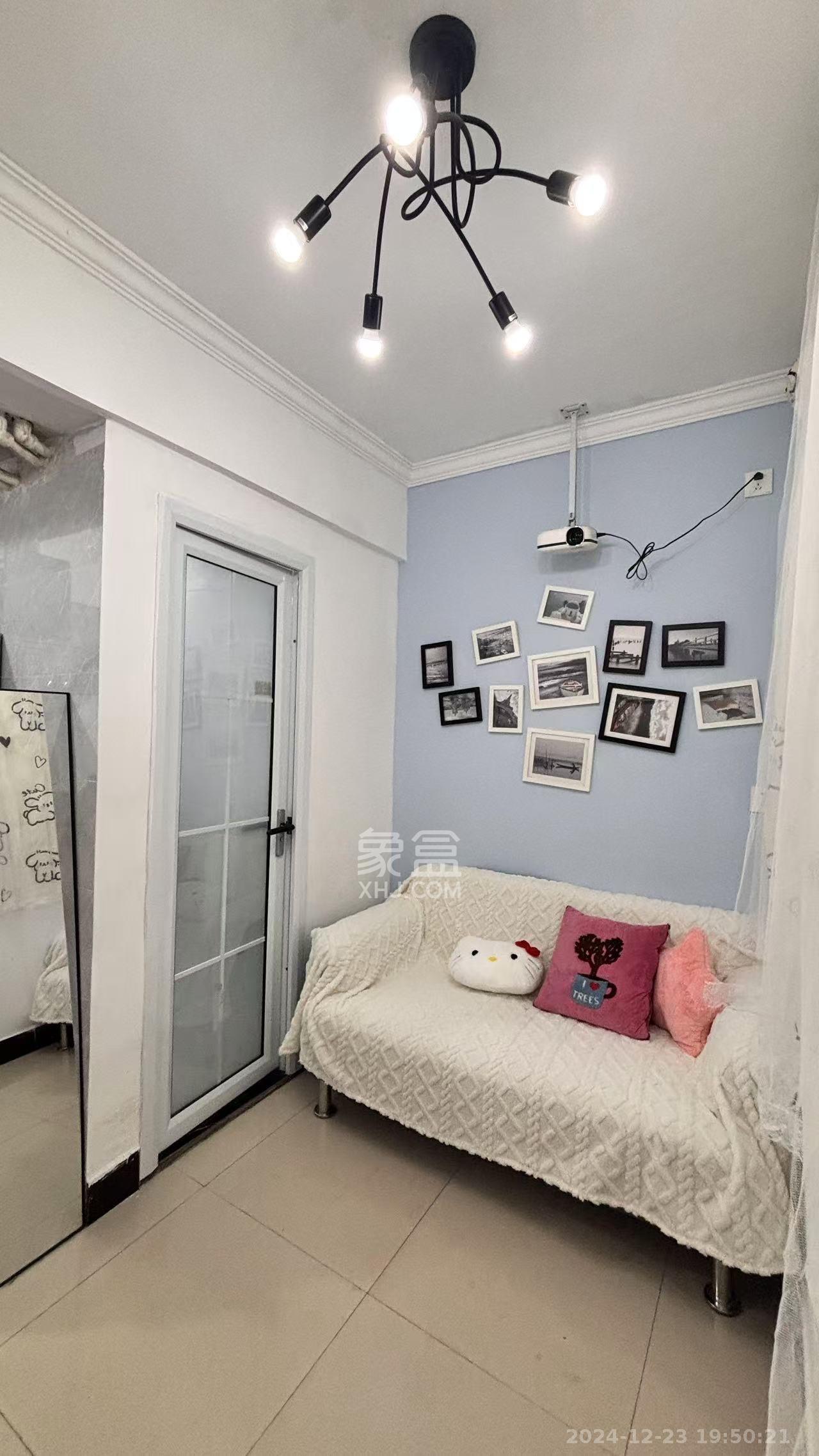 丝茅冲邮电二巷 1室0厅0卫 1229.0元/月 丝茅冲邮电二巷 1室0厅0卫 1229.0元/月室内图