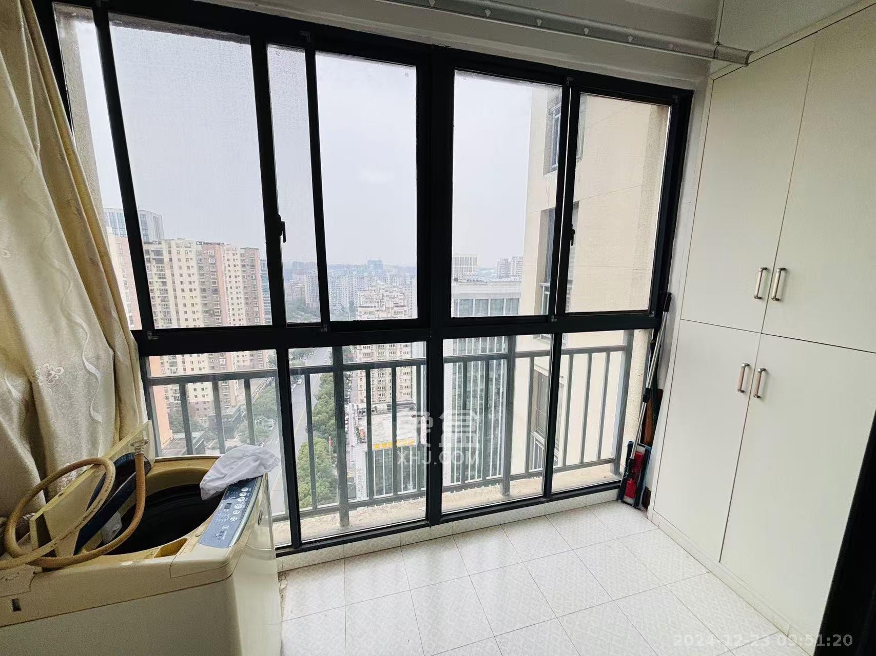 青园  3室2厅1卫    2300.0元/月 青园  3室2厅1卫    2300.0元/月室内图