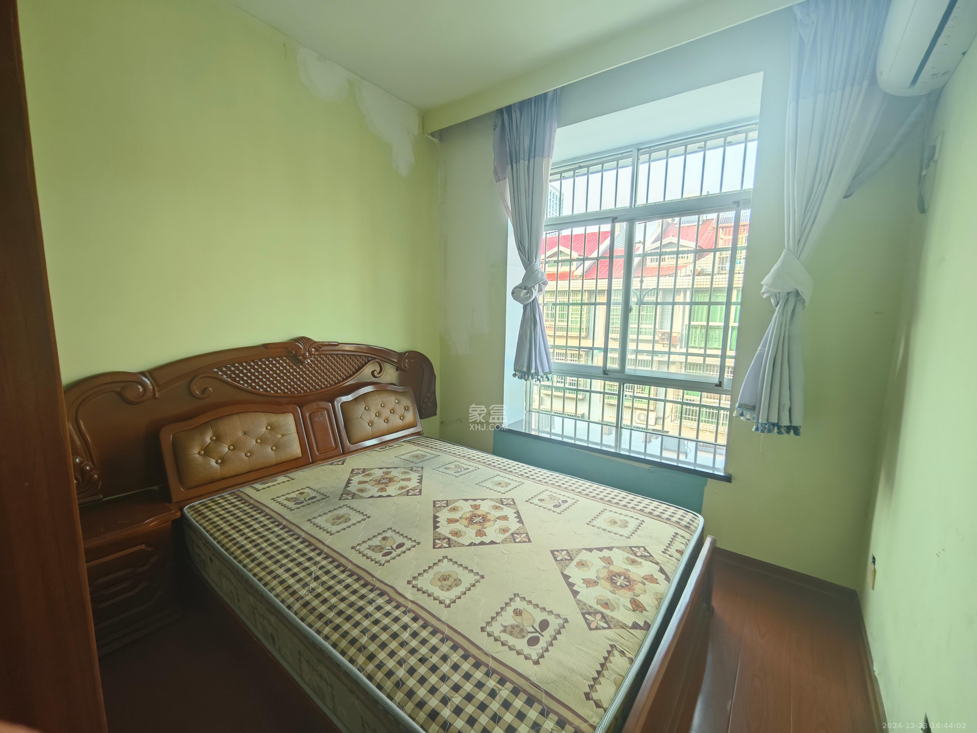 洞井一小区 1室2厅1卫 1800.0元/月 洞井一小区 1室2厅1卫 1800.0元/月室内图