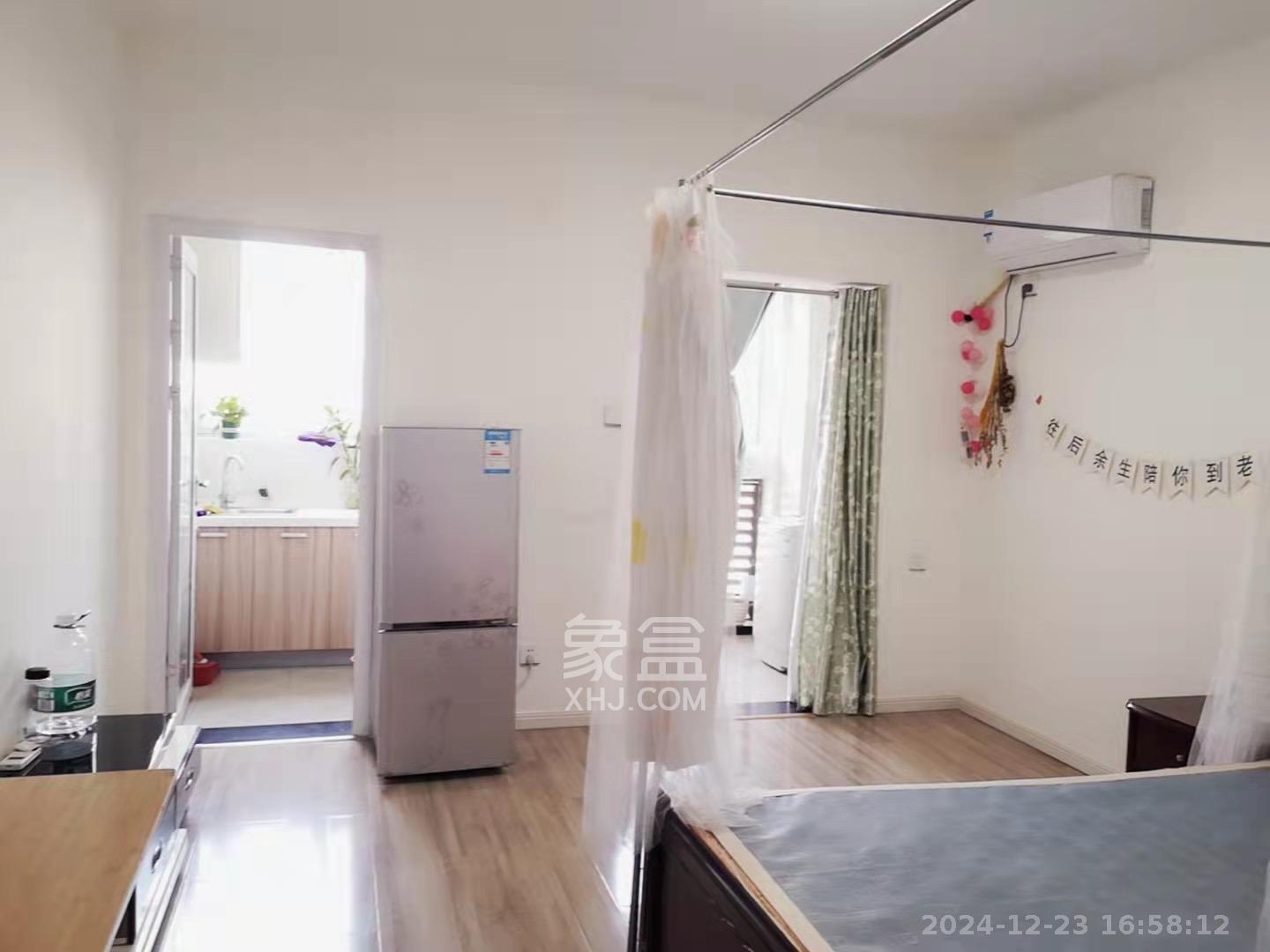 东方航标  1室1厅1卫   1350.00元/月室内图