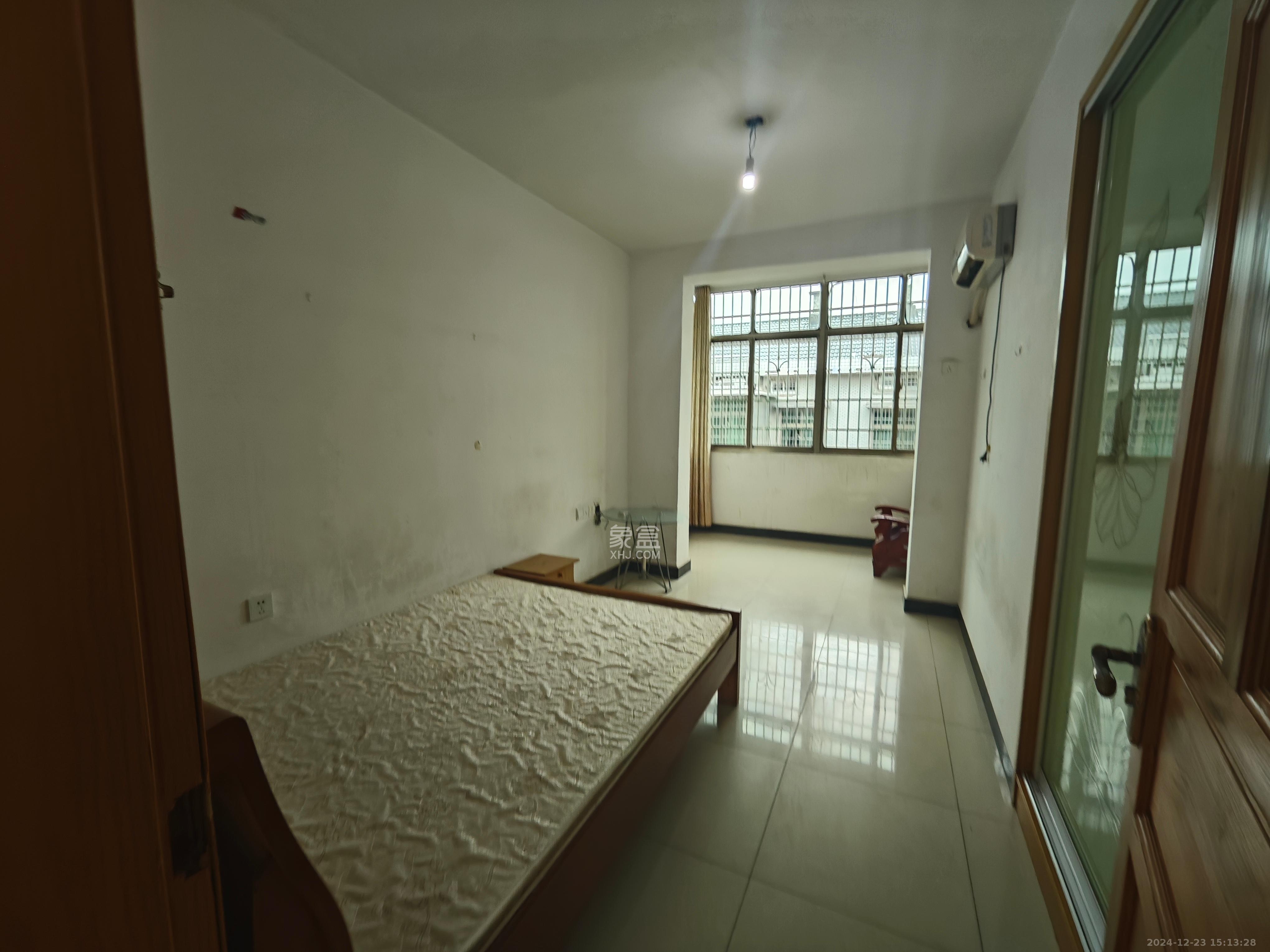 金桂小区一期 2室1厅1卫 800.0元/月 金桂小区一期 2室1厅1卫 800.0元/月室内图