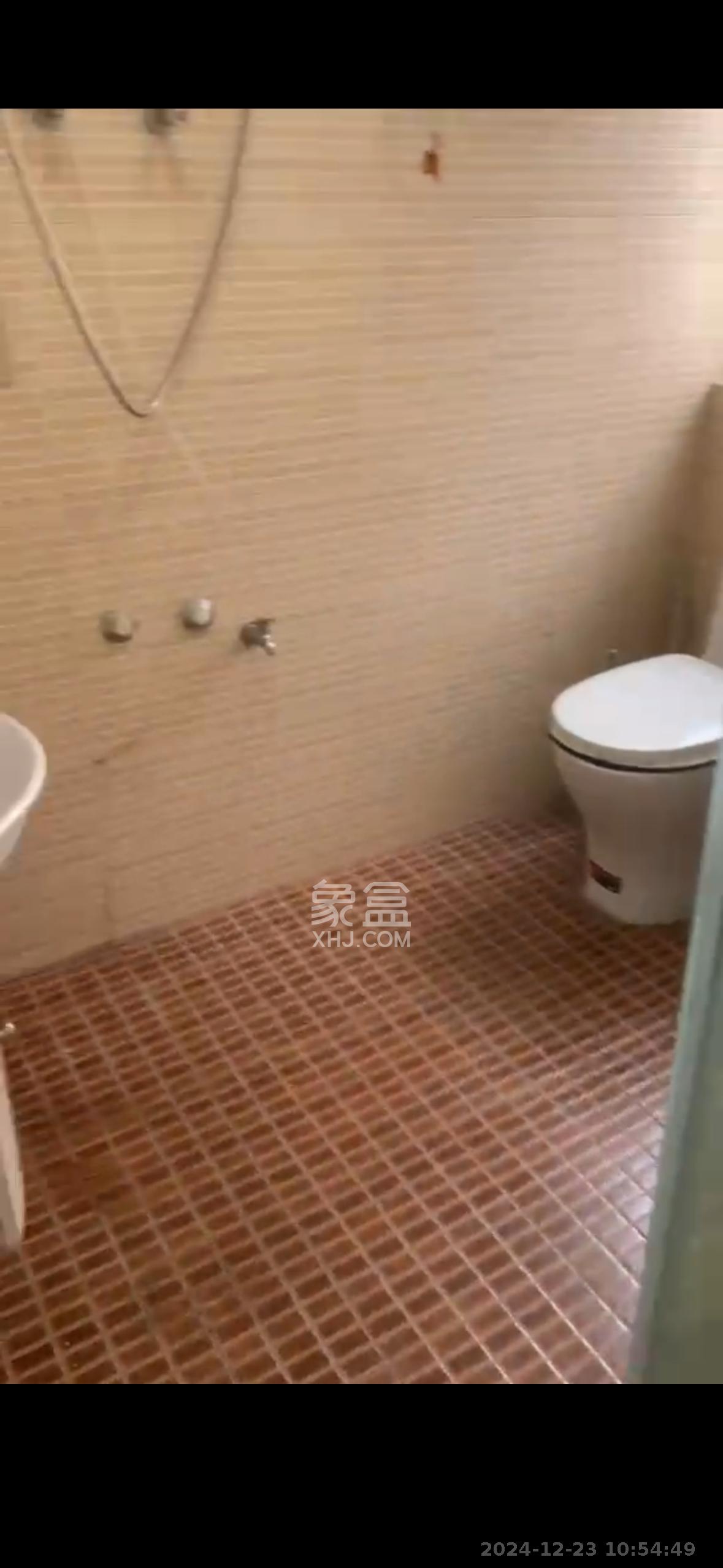 阳光晶城  4室2厅2卫   2800.00元/月室内图