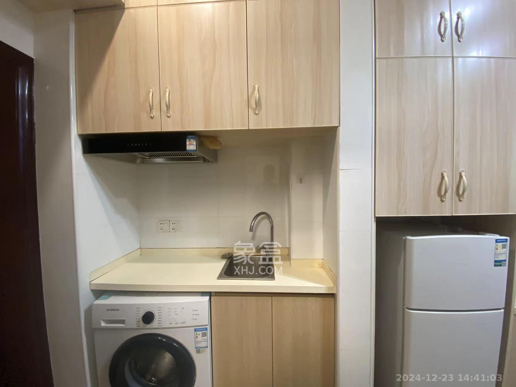 兰亭湾畔 1室1厅1卫 1200.0元/月 兰亭湾畔 1室1厅1卫 1200.0元/月室内图