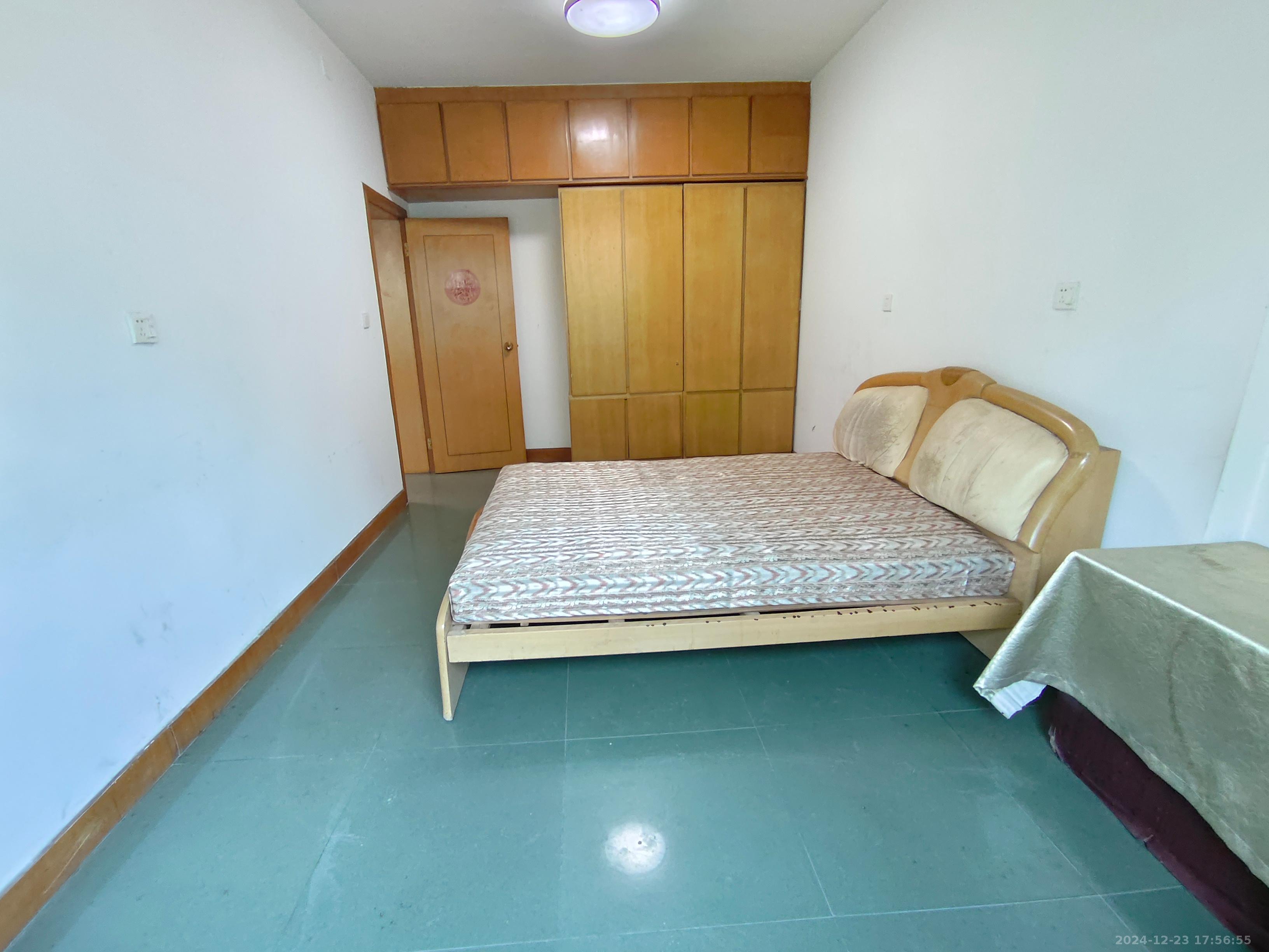 嵩山公寓 1室1厅1卫 1100.0元/月 嵩山公寓 1室1厅1卫 1100.0元/月室内图