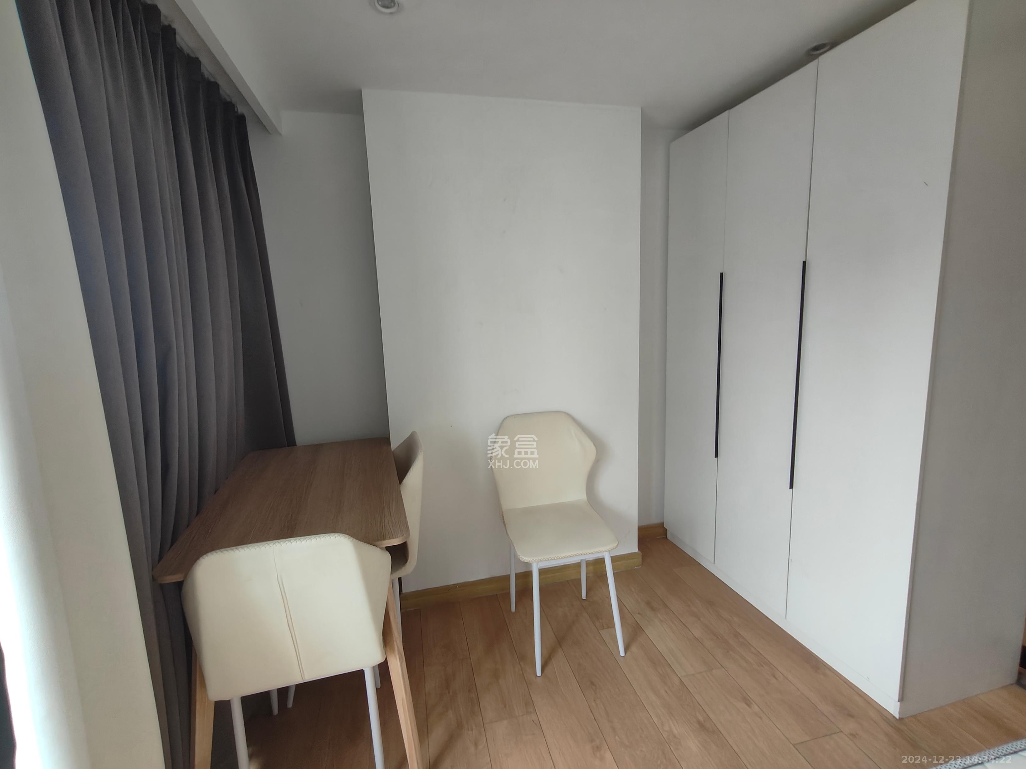 梦想新天地 3室1厅1卫 2400.0元/月 梦想新天地 3室1厅1卫 2400.0元/月室内图