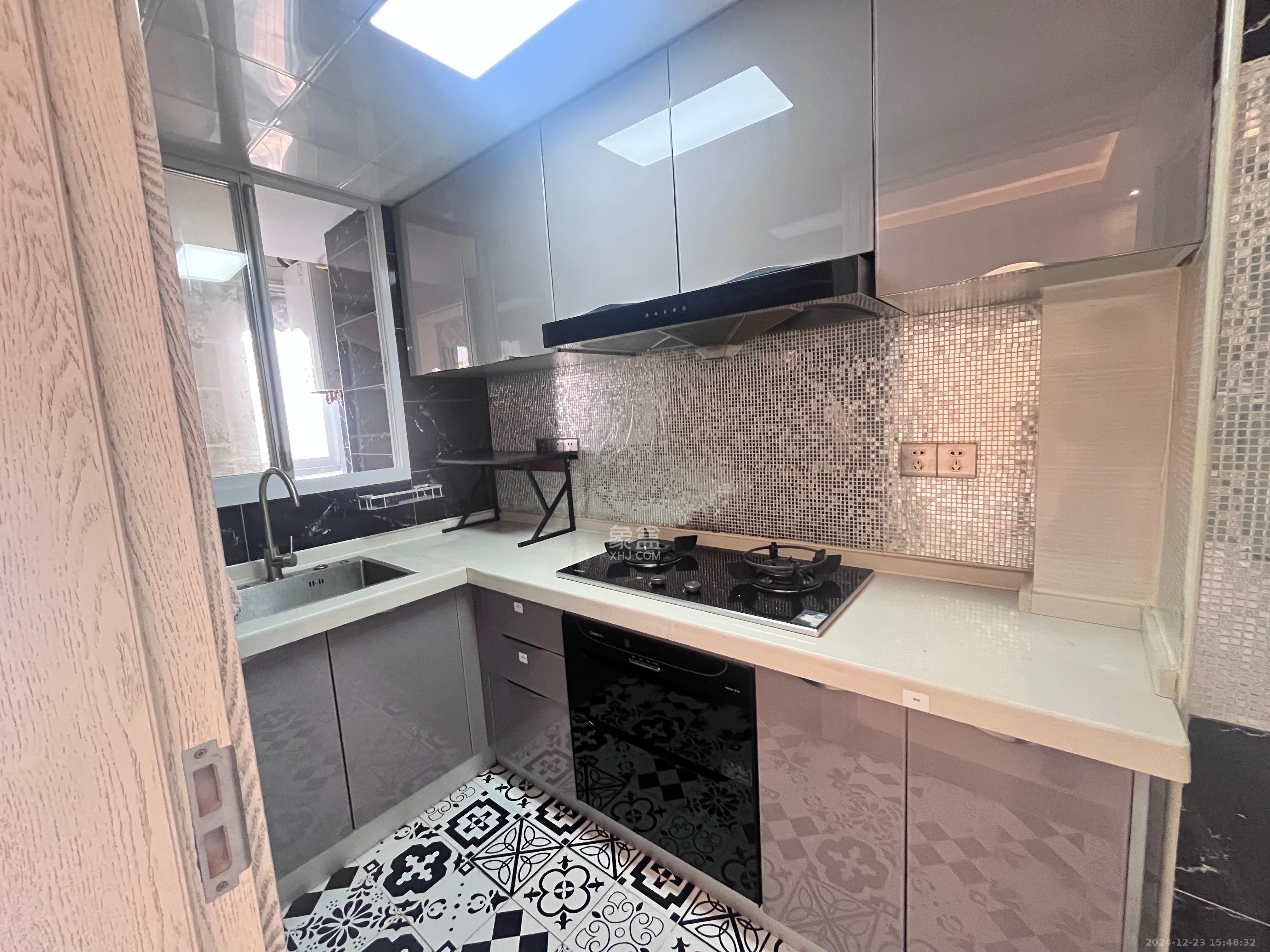 北辰三角洲E3区 1室1厅1卫 2700.0元/月 北辰三角洲E3区 1室1厅1卫 2700.0元/月室内图