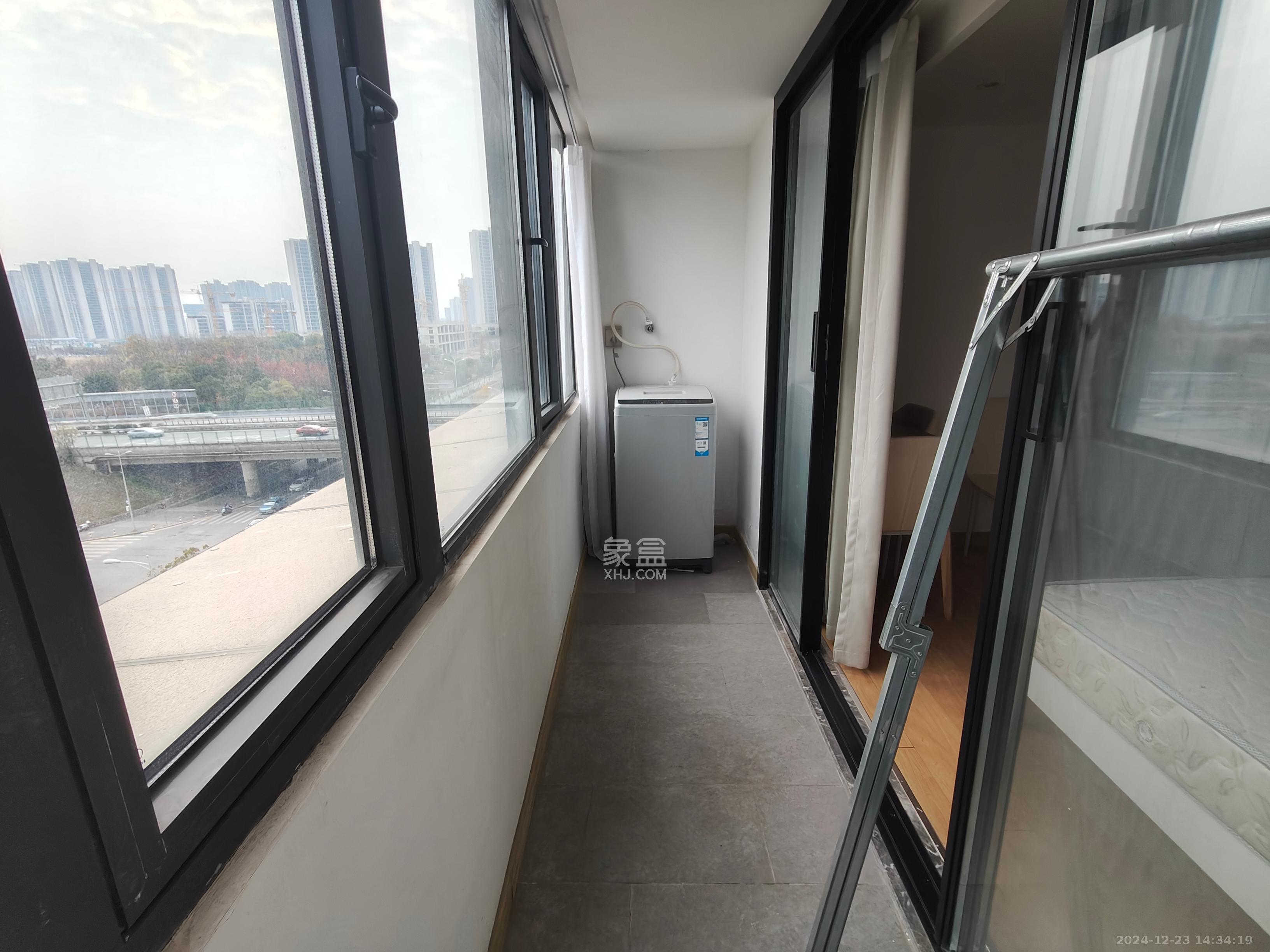 梦想新天地 3室1厅1卫 2400.0元/月 梦想新天地 3室1厅1卫 2400.0元/月室内图