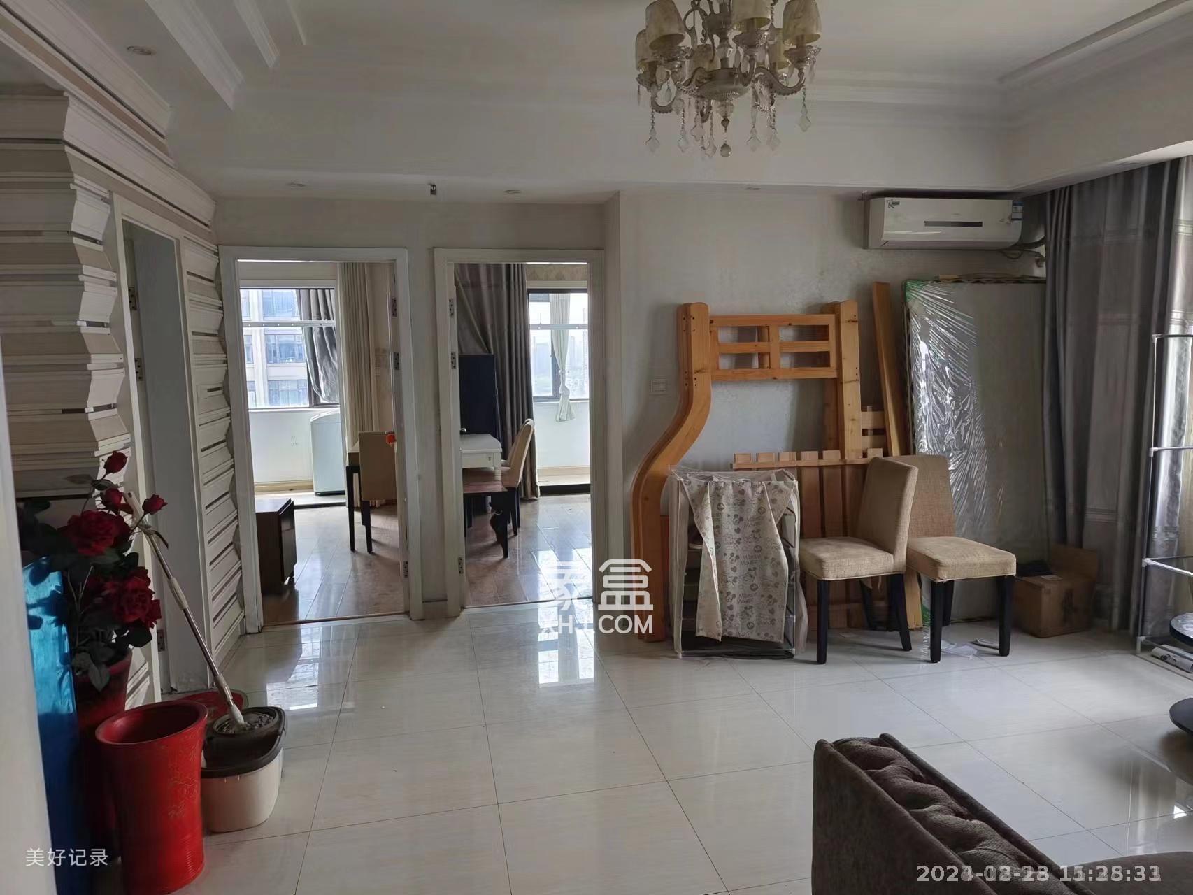 喜盈门范城  1室2厅1卫    2600.0元/月室内图