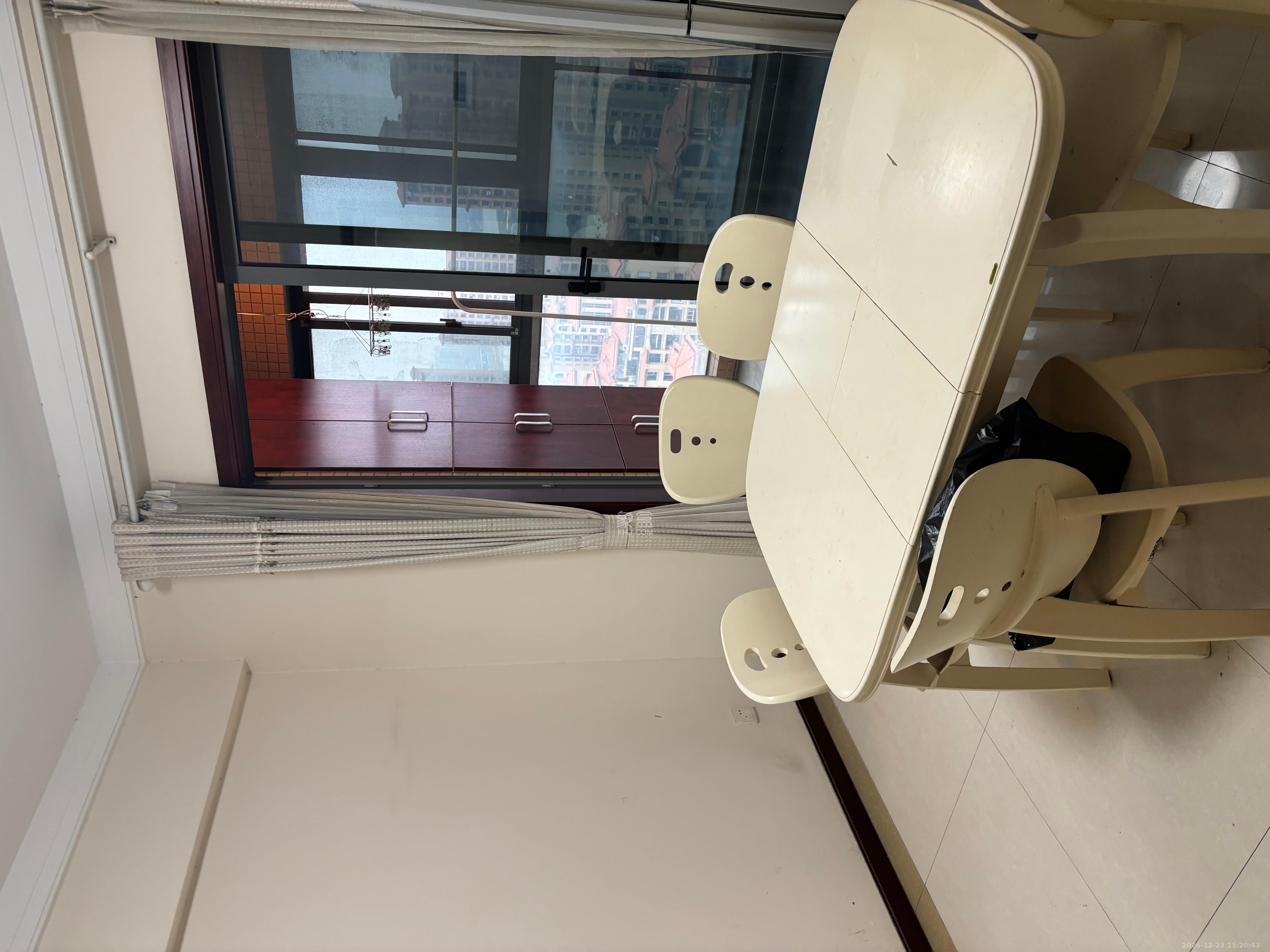 珠江花城三期锦鲤  3室2厅2卫    2500.0元/月室内图