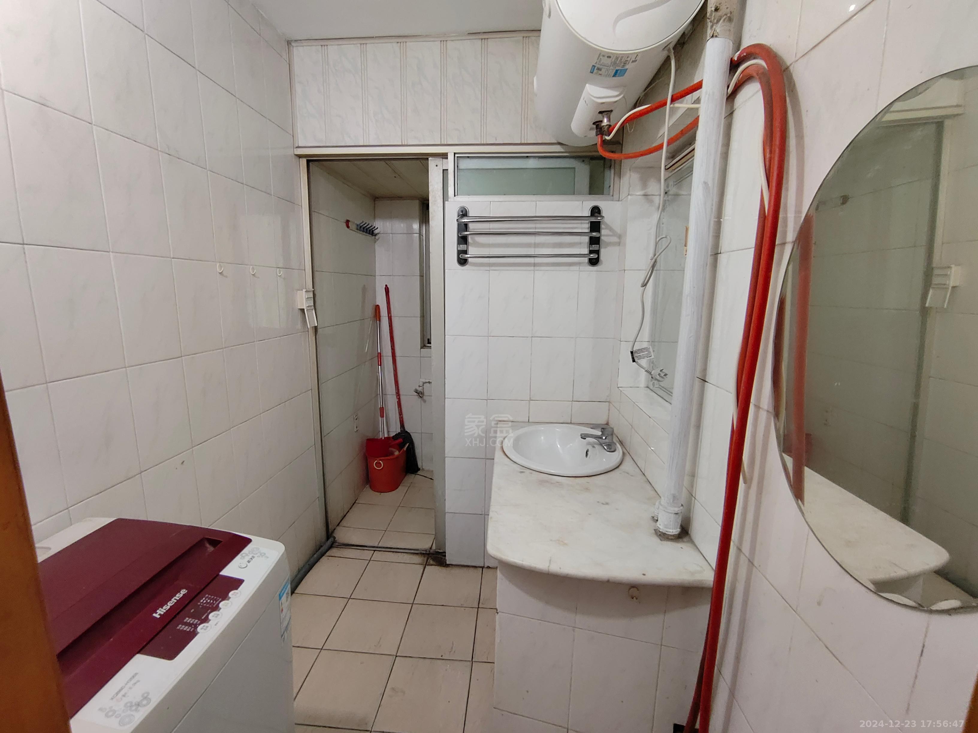 嵩山公寓 1室1厅1卫 1100.0元/月 嵩山公寓 1室1厅1卫 1100.0元/月室内图